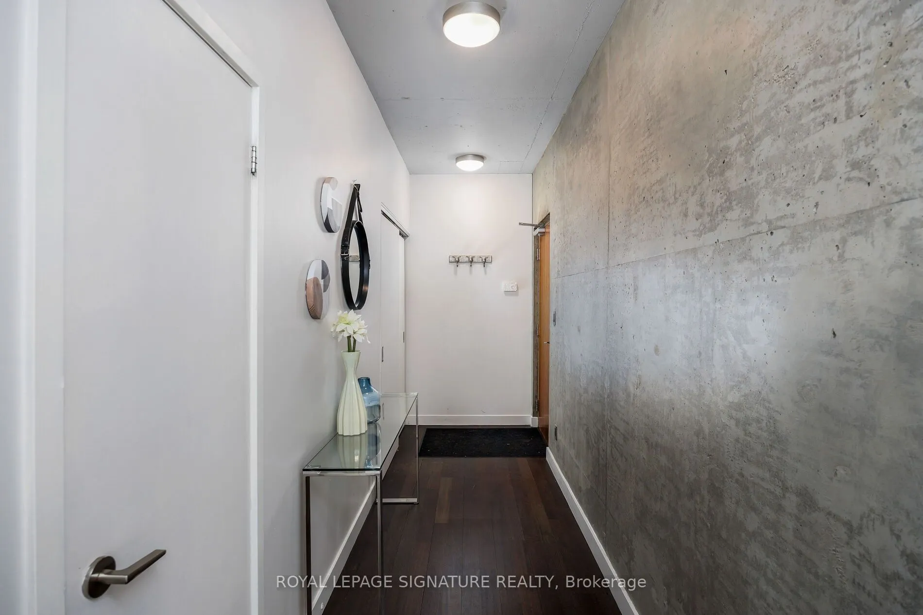 169 John Street, #801