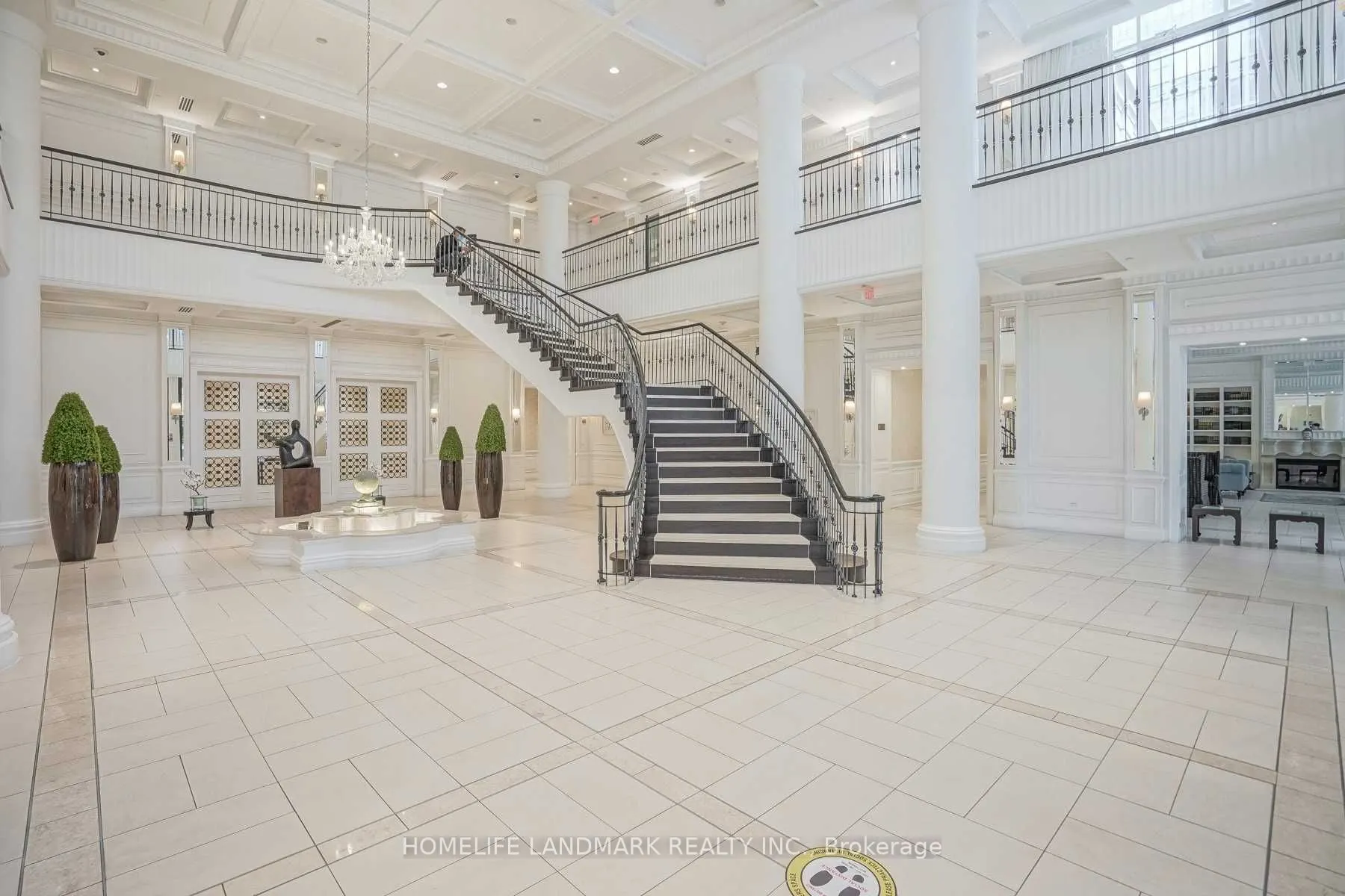 25 Greenview Avenue, #1123