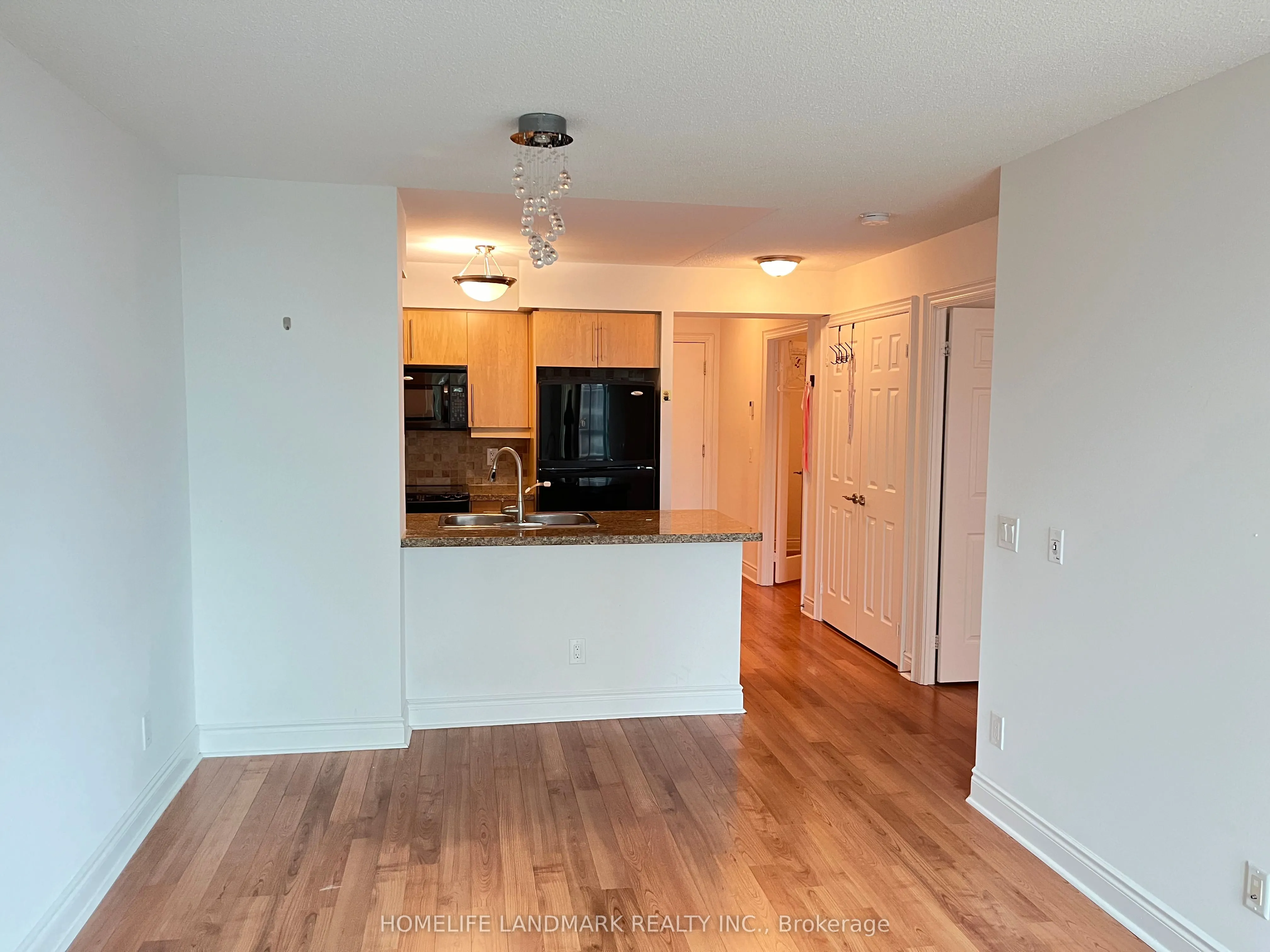 25 Greenview Avenue, #1123