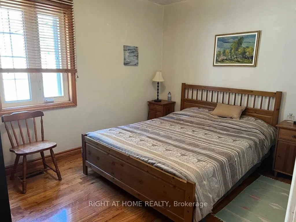 15 Lynnhaven Road, #Main Fl