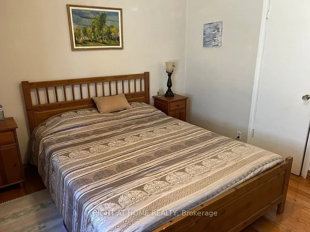 15 Lynnhaven Road, #Main Fl