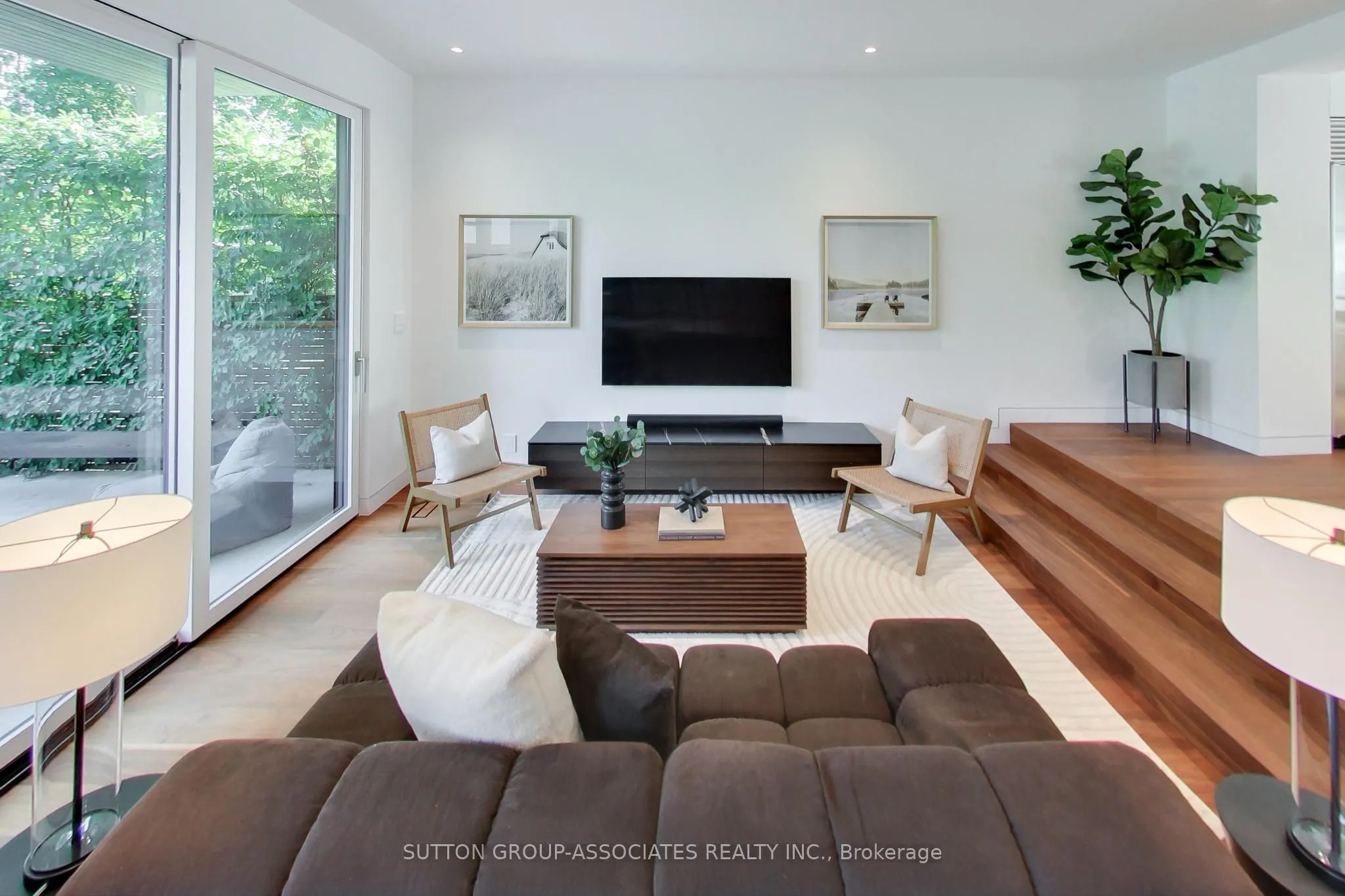 83 Pinewood Avenue