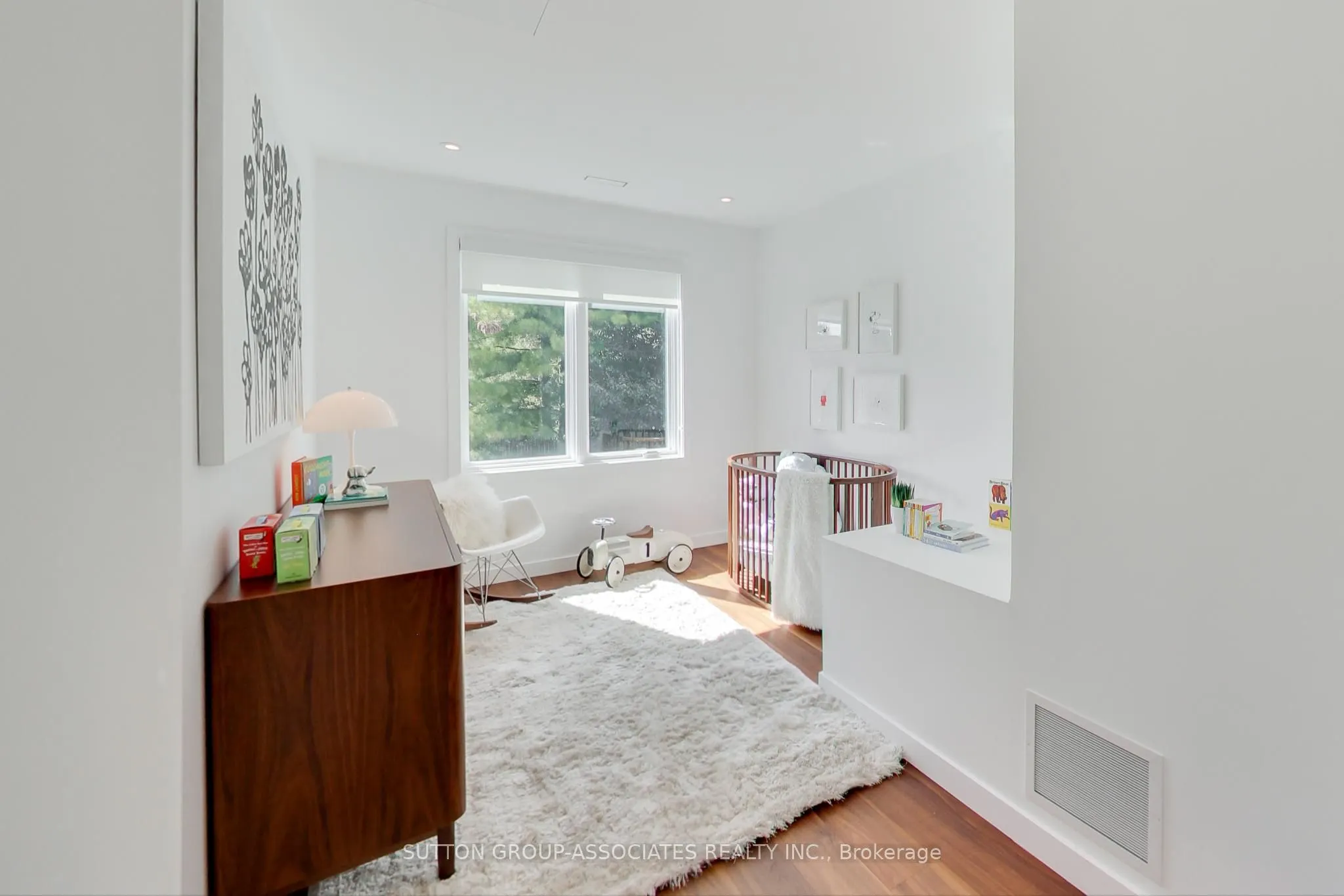 83 Pinewood Avenue