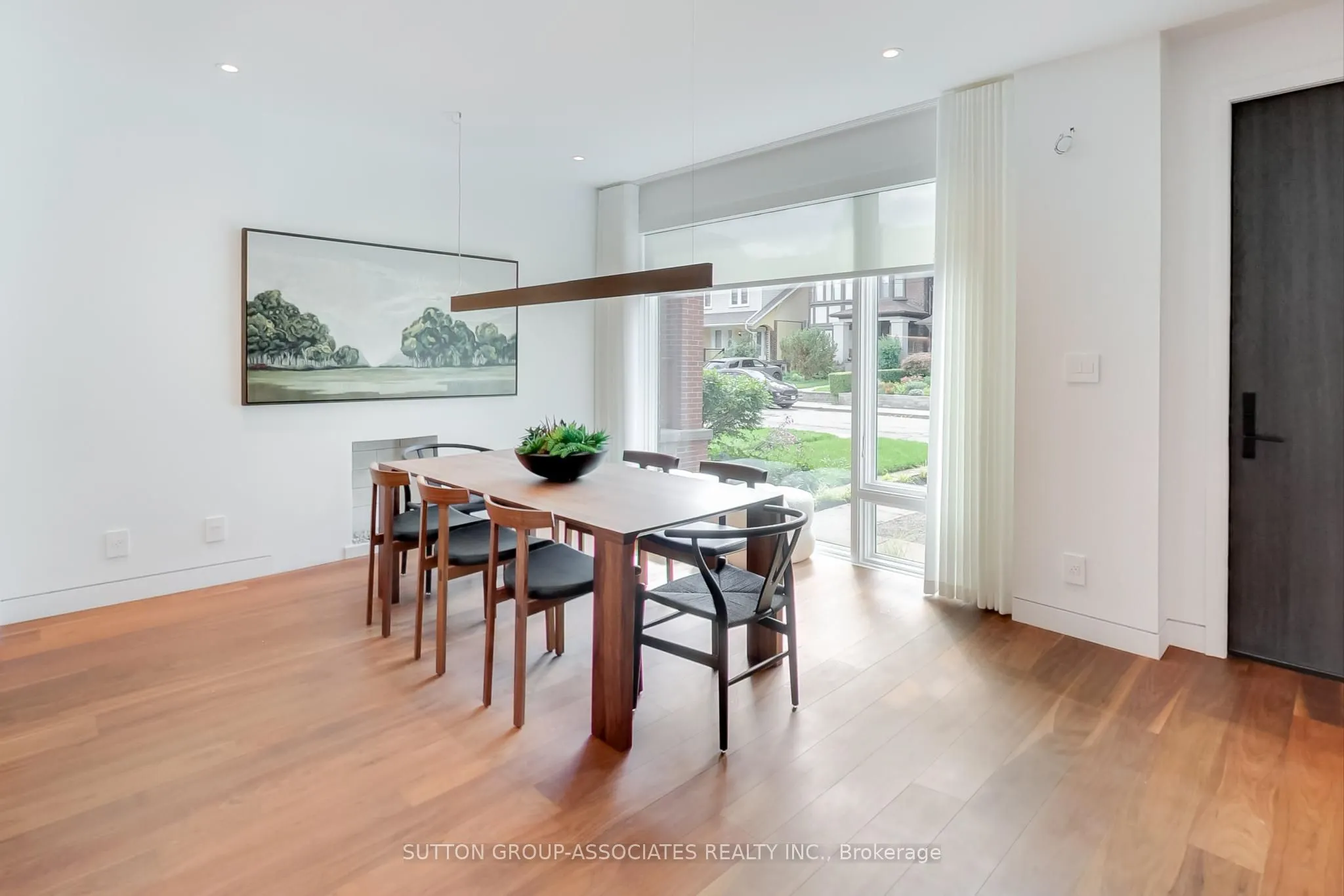 83 Pinewood Avenue