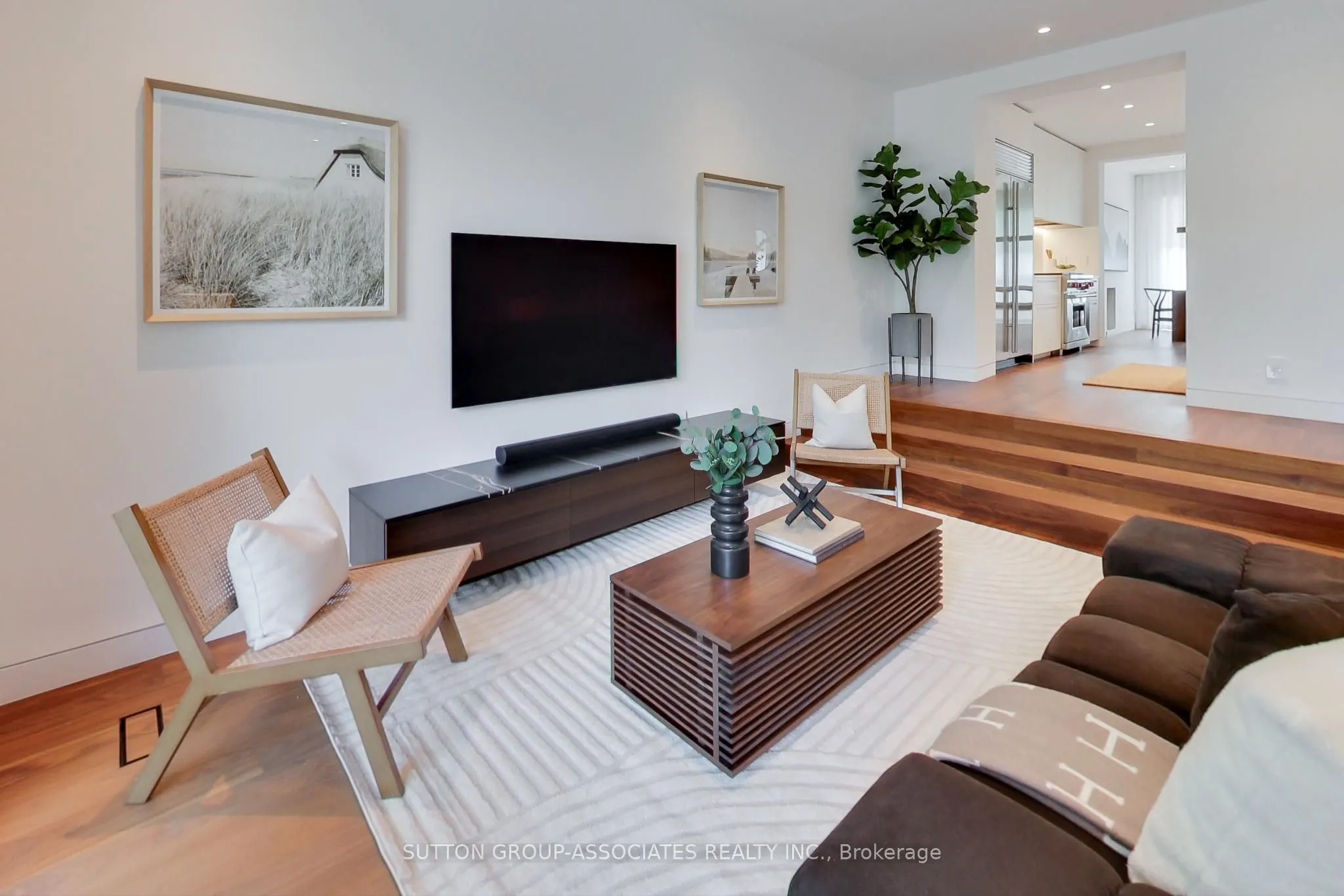 83 Pinewood Avenue