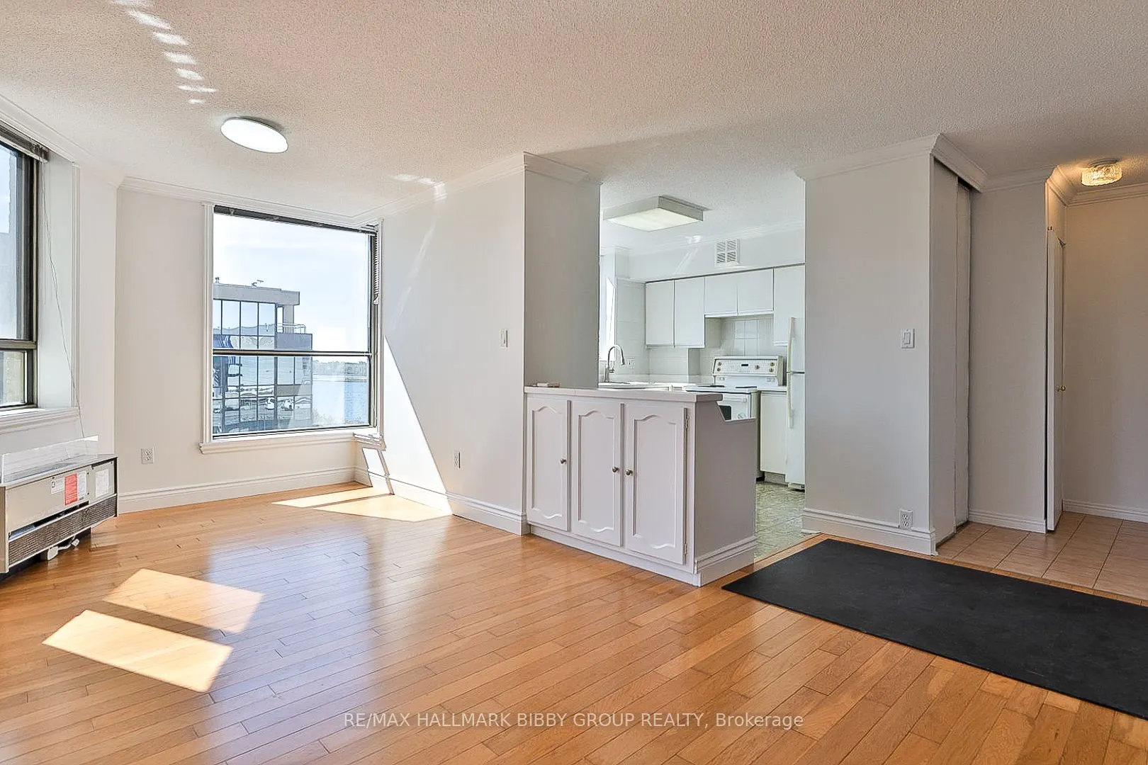 270 Queens Quay Boulevard W, #801
