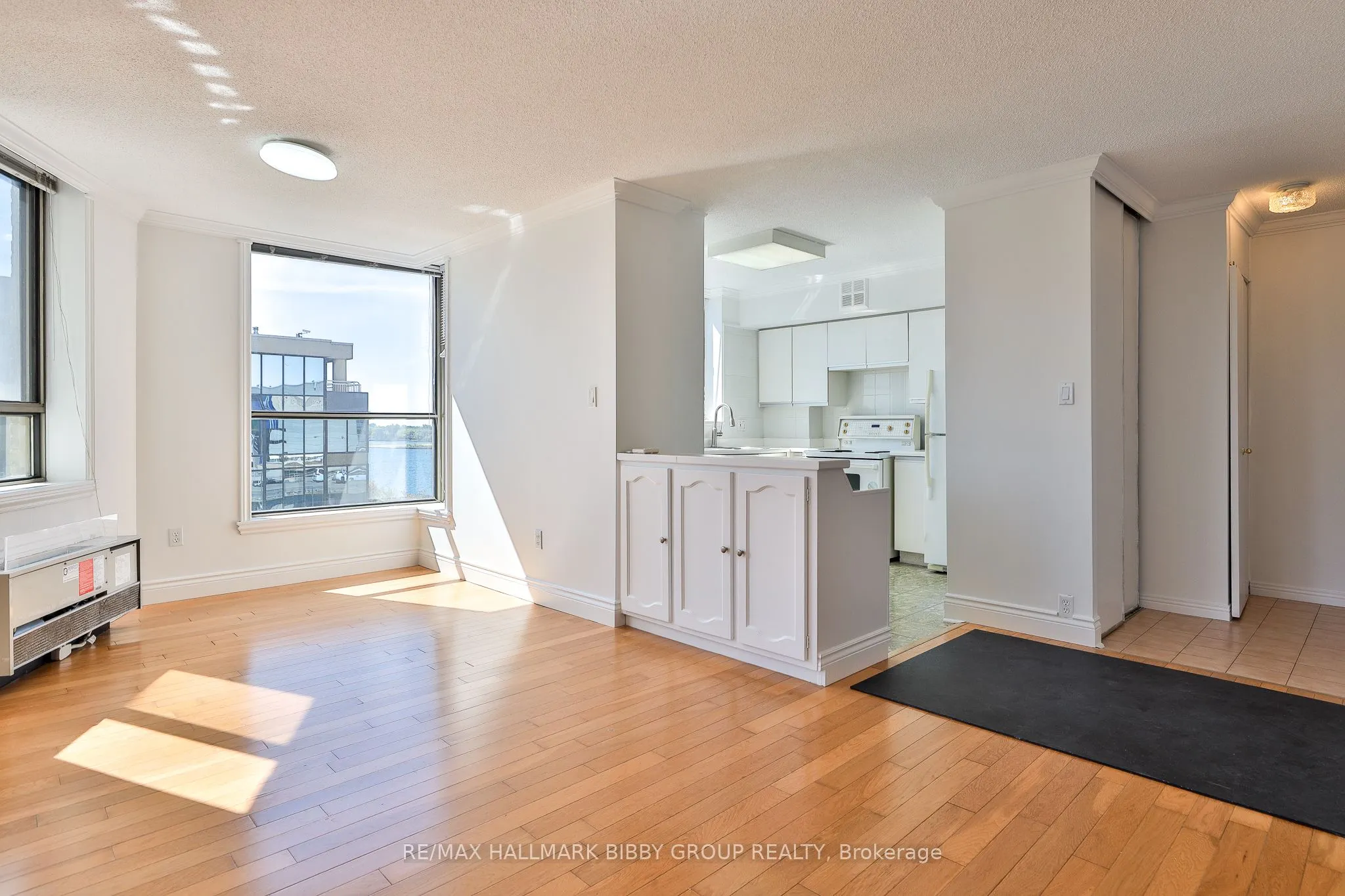 270 Queens Quay Boulevard W, #801