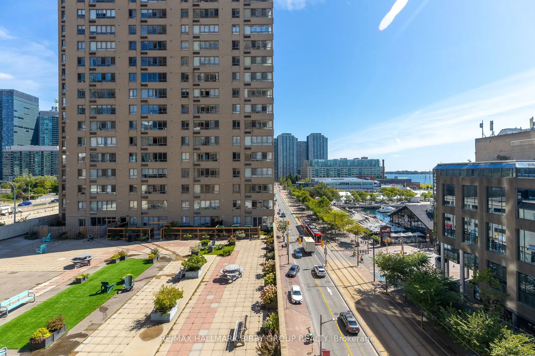 270 Queens Quay Boulevard W, #801