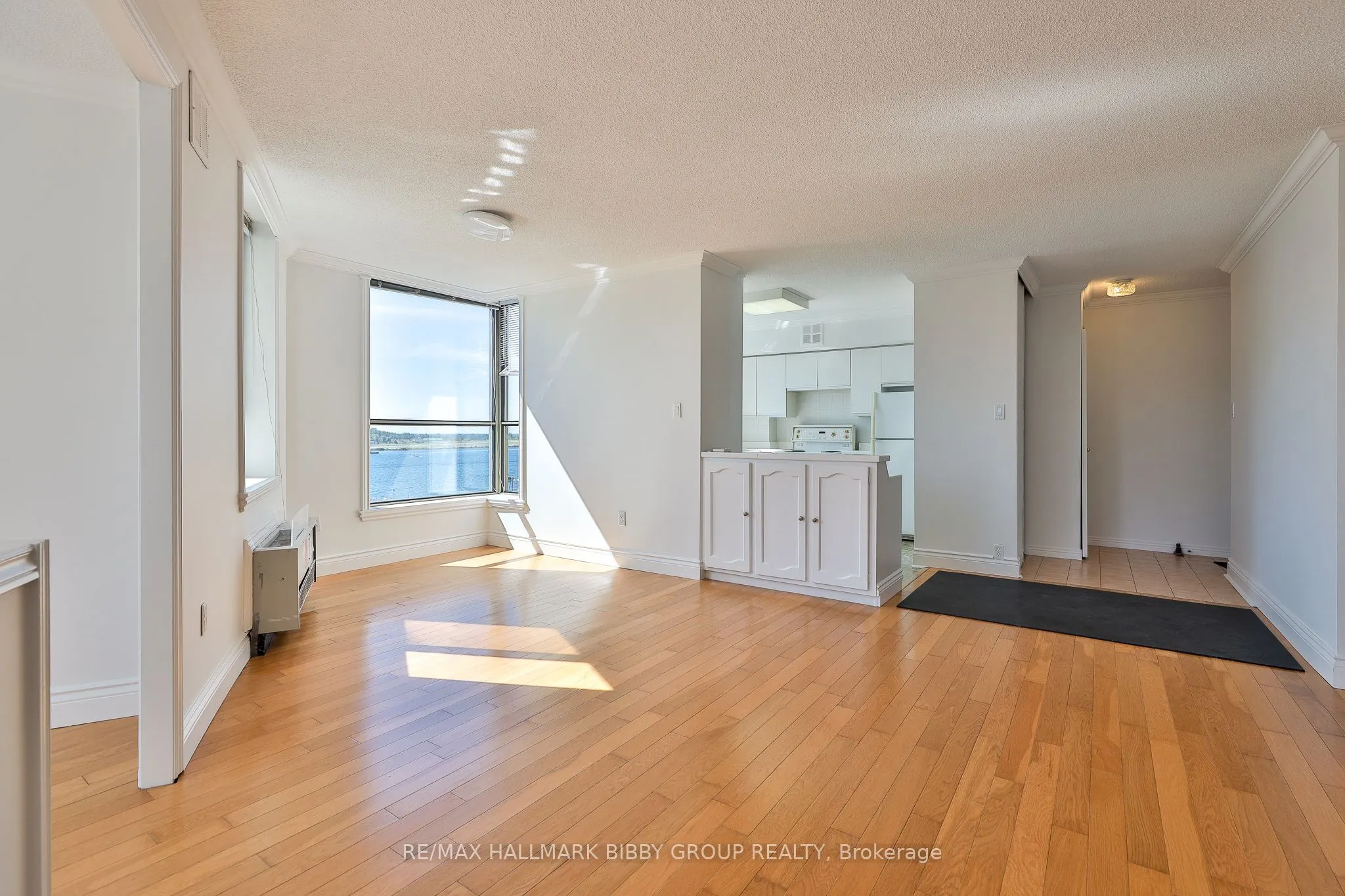 270 Queens Quay Boulevard W, #801