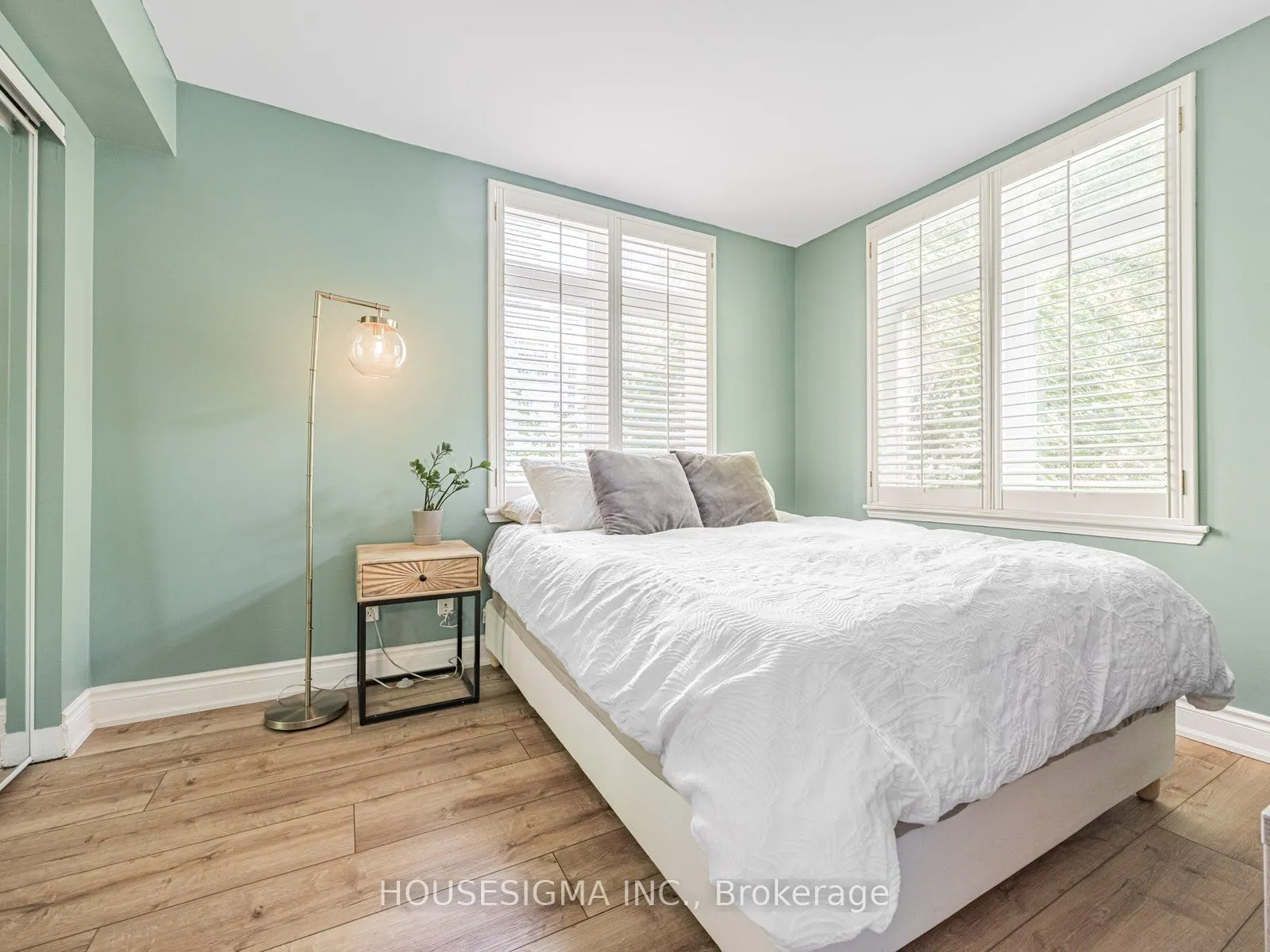 106 Redpath Avenue, #5