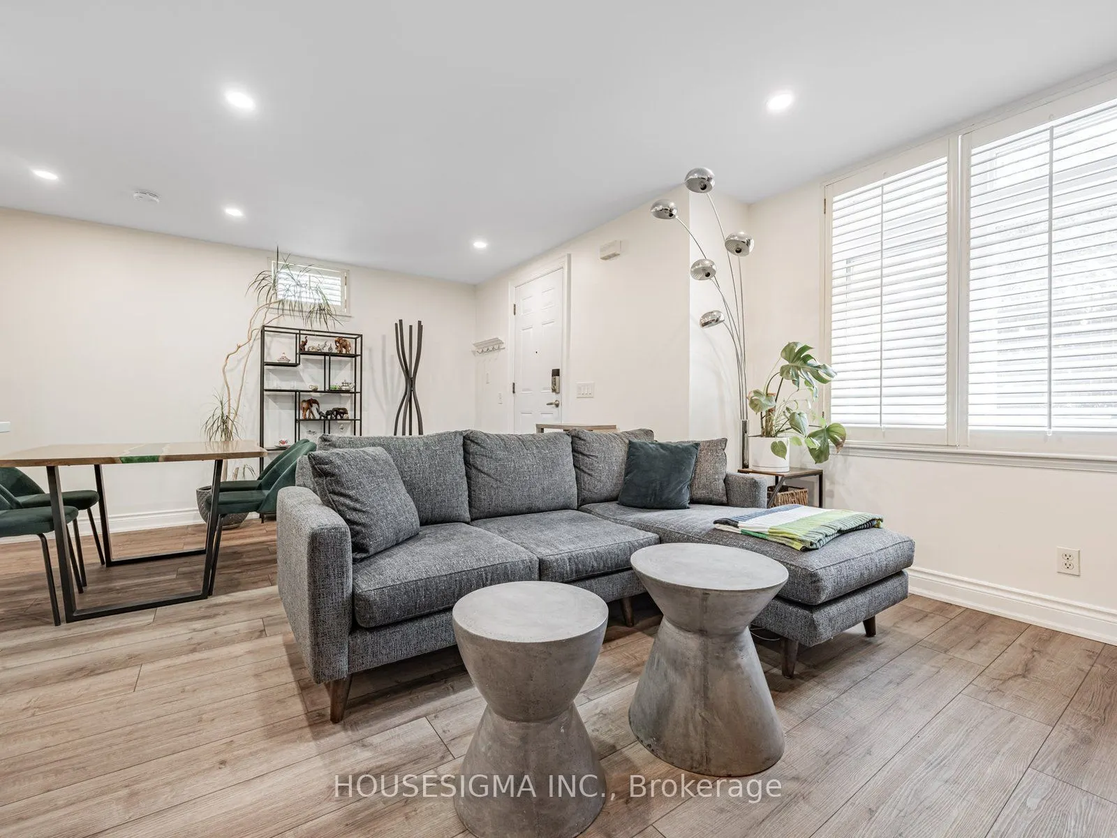 106 Redpath Avenue, #5