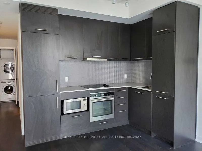 87 Peter Street, #3313