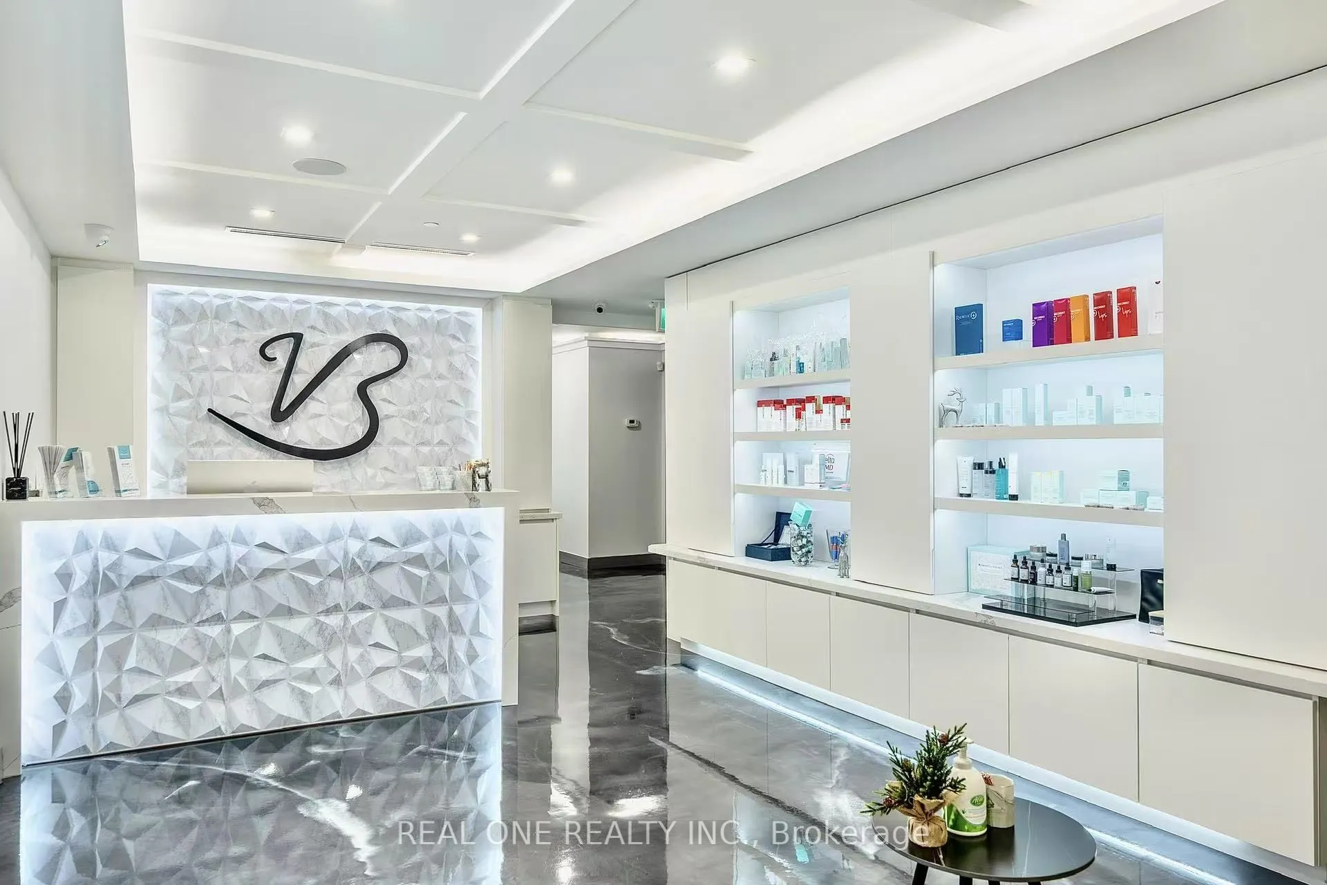 70 Yorkville Avenue, #6