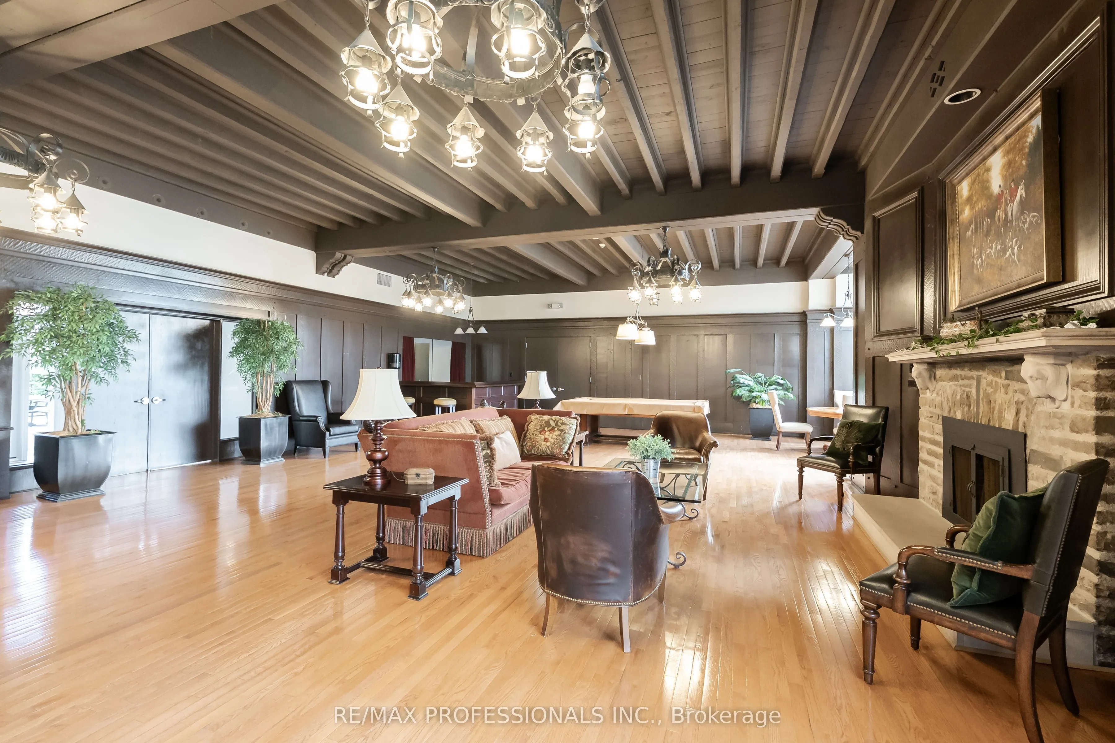 1111 Avenue Road, #205