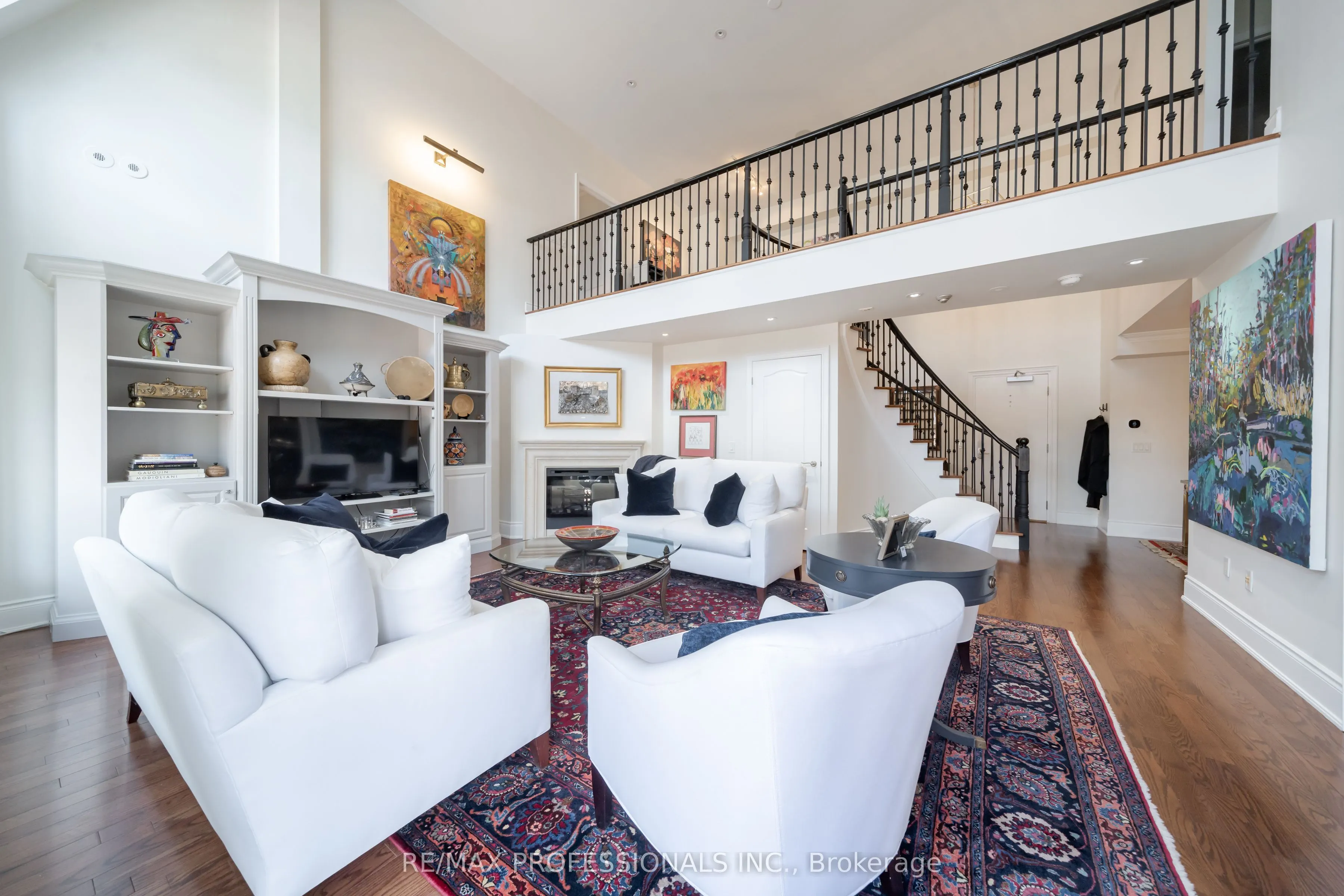 1111 Avenue Road, #205