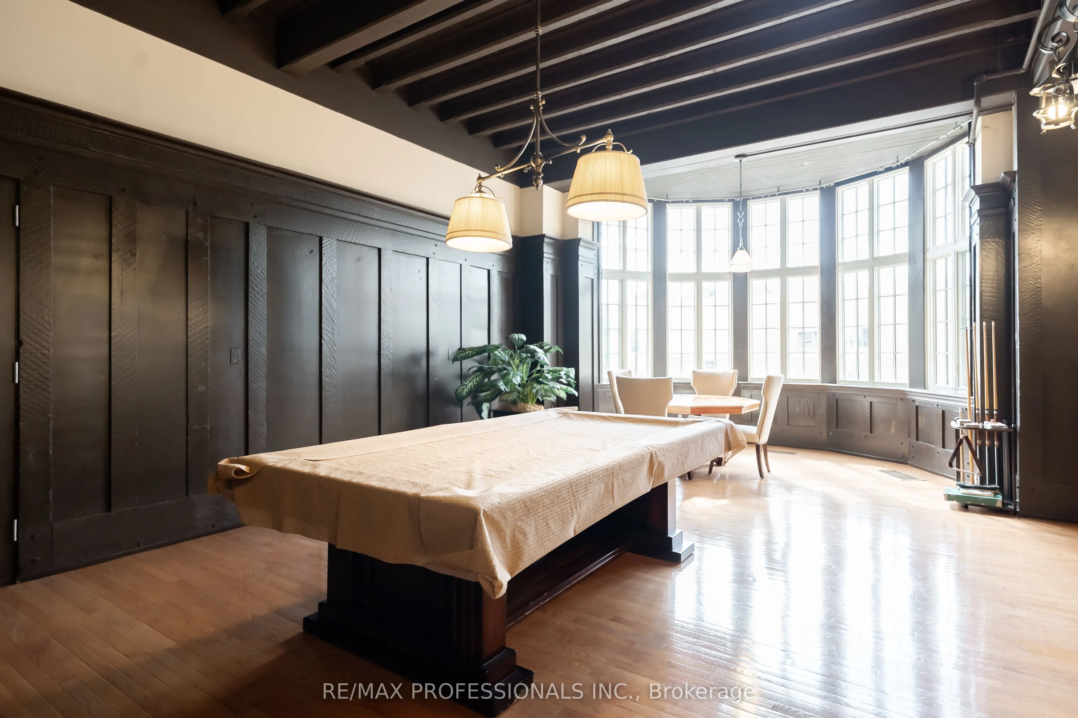 1111 Avenue Road, #205