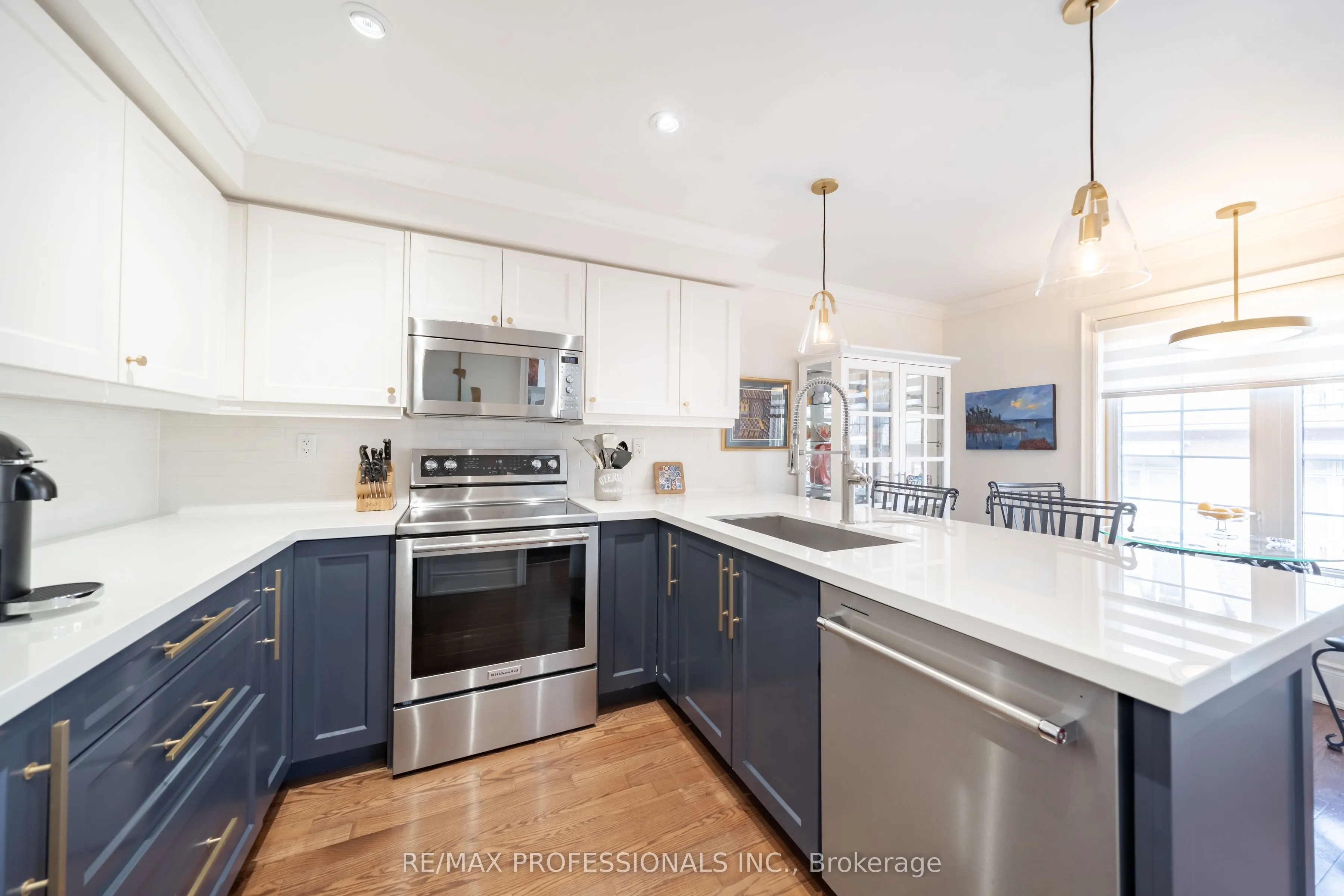 1111 Avenue Road, #205
