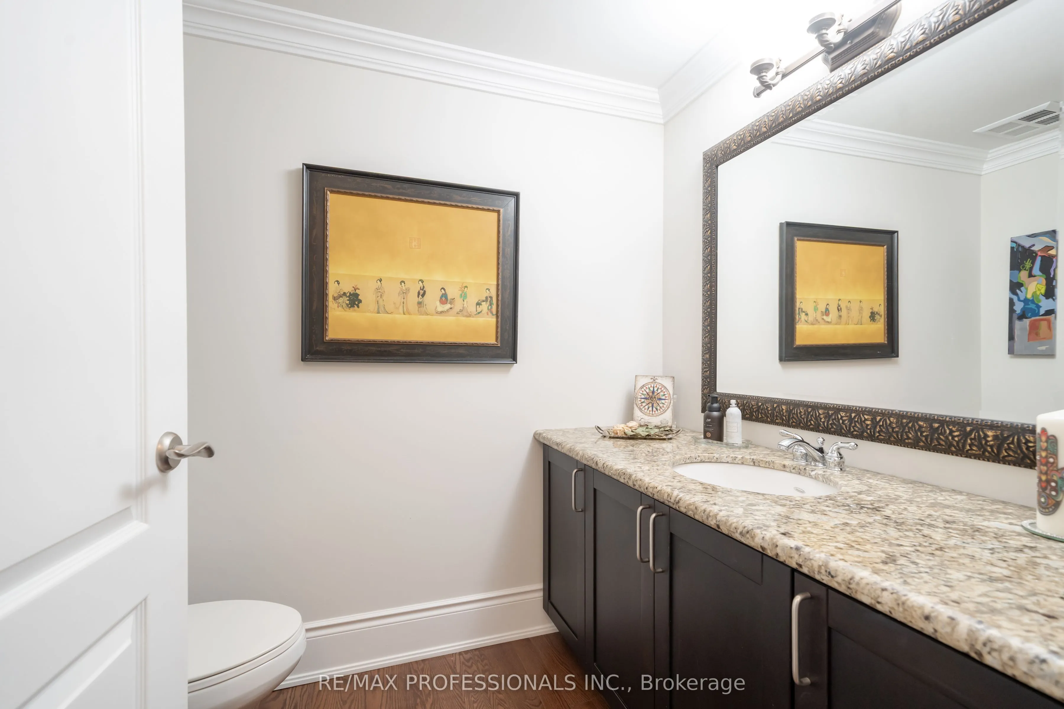 1111 Avenue Road, #205