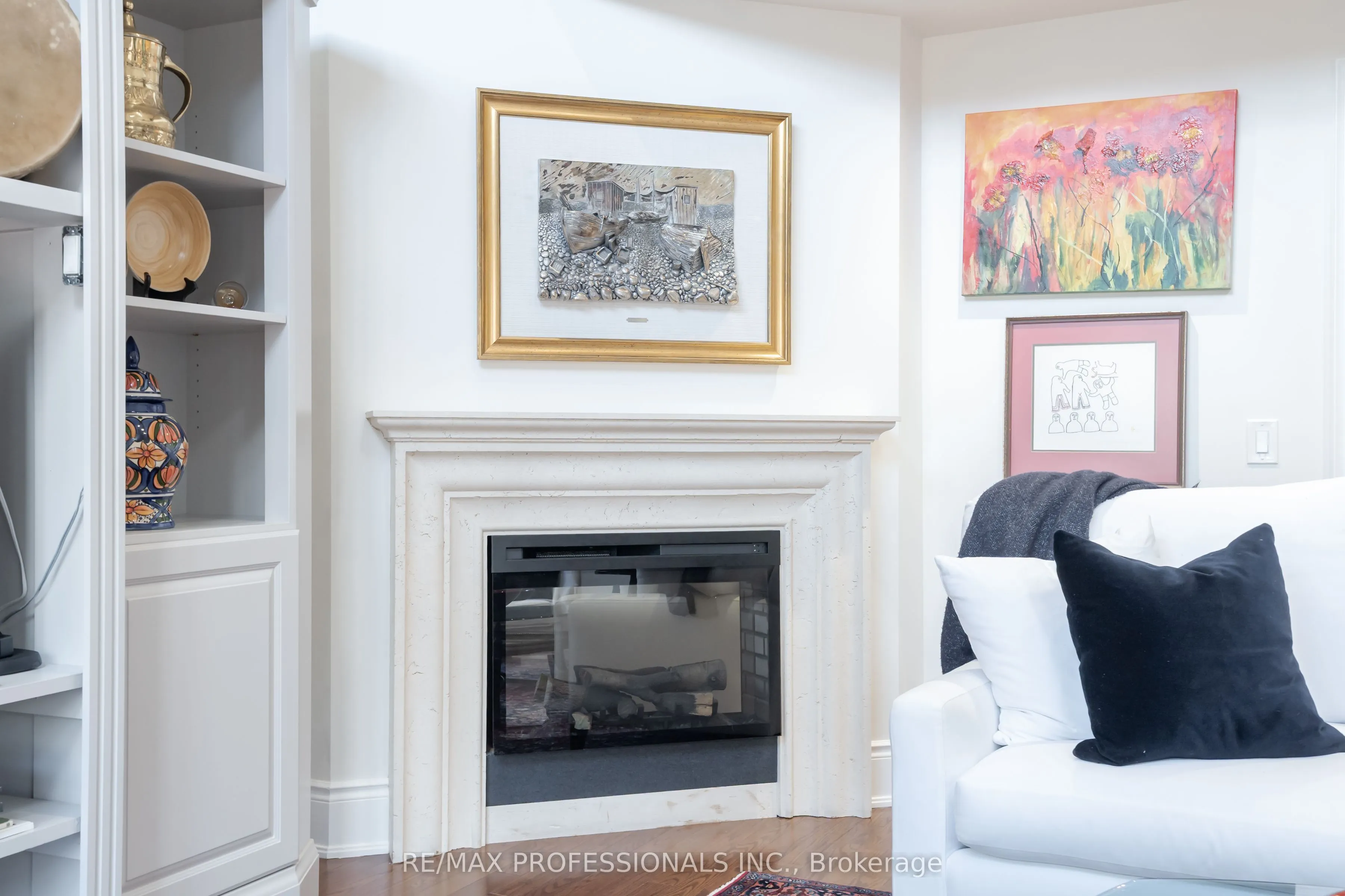 1111 Avenue Road, #205