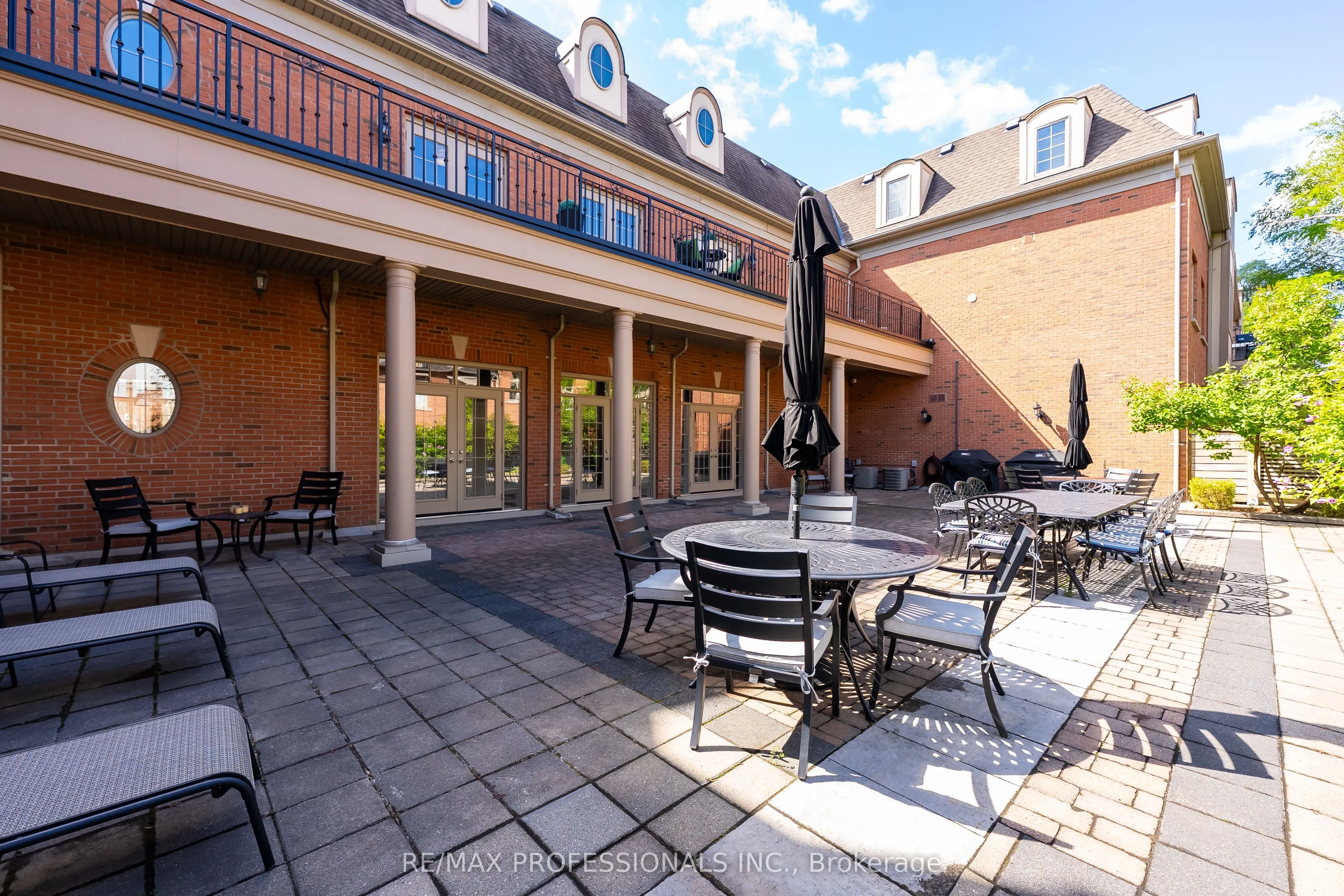 1111 Avenue Road, #205