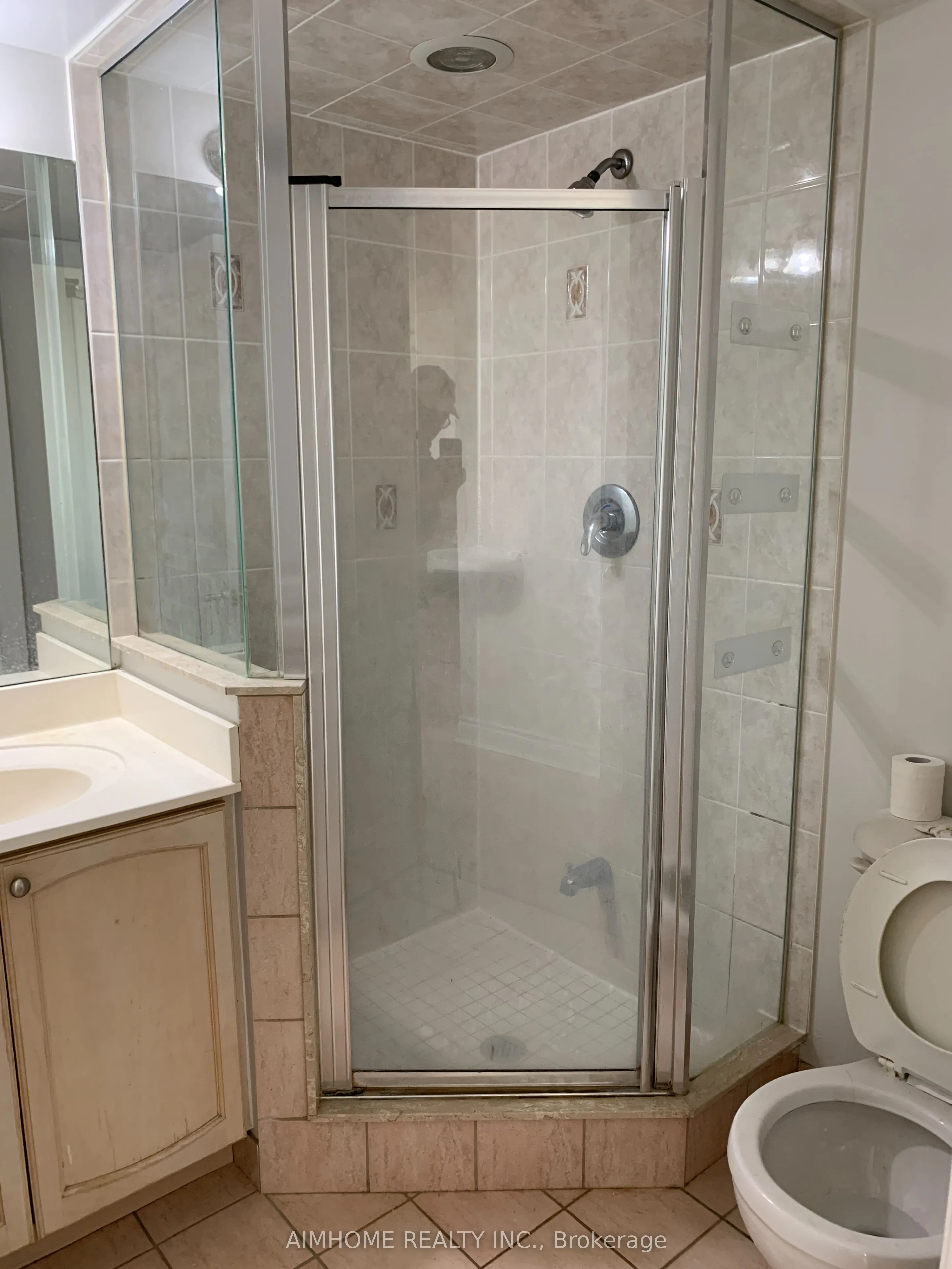 15 Northtown Way, #2224