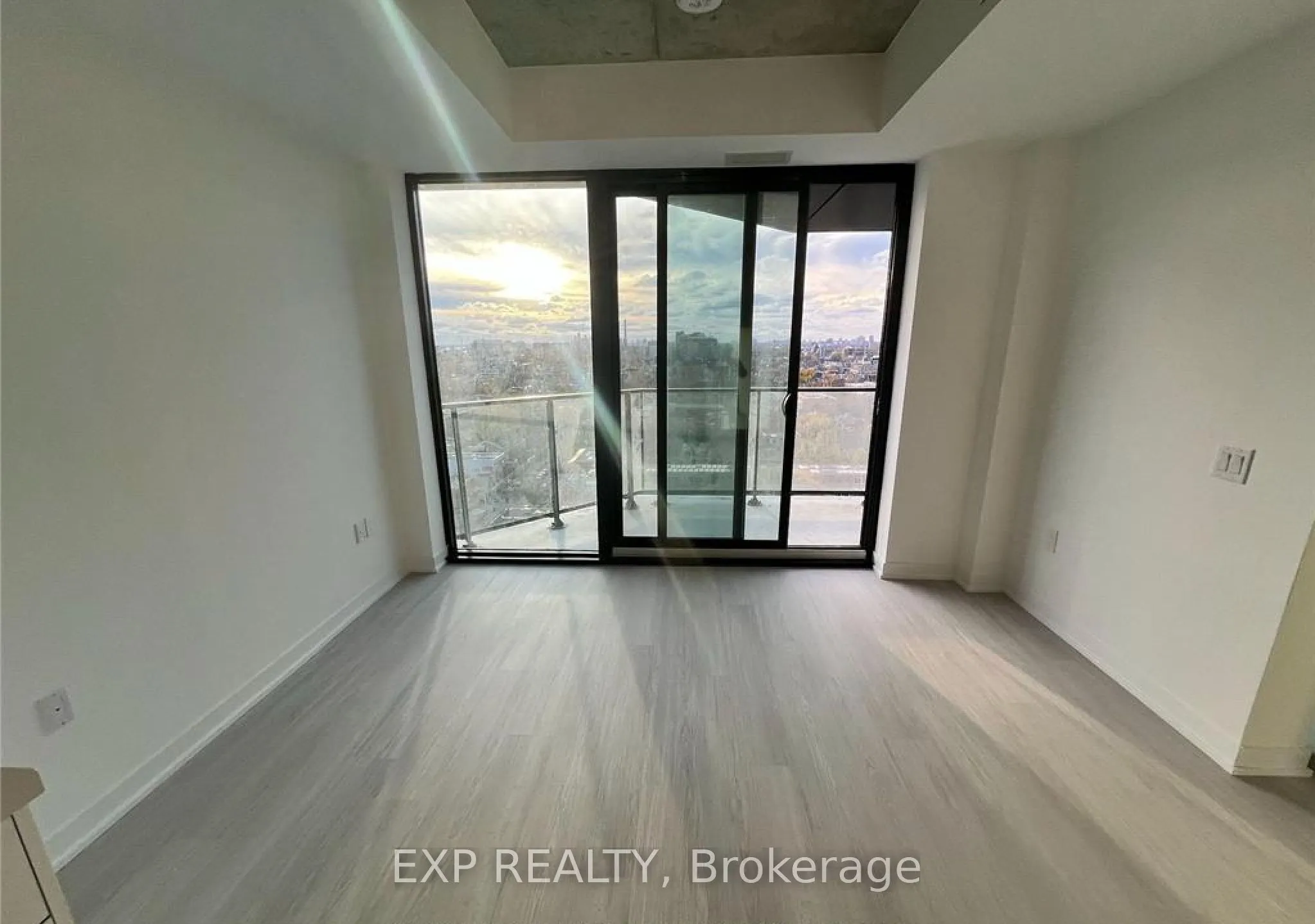 195 McCaul Street, #1401