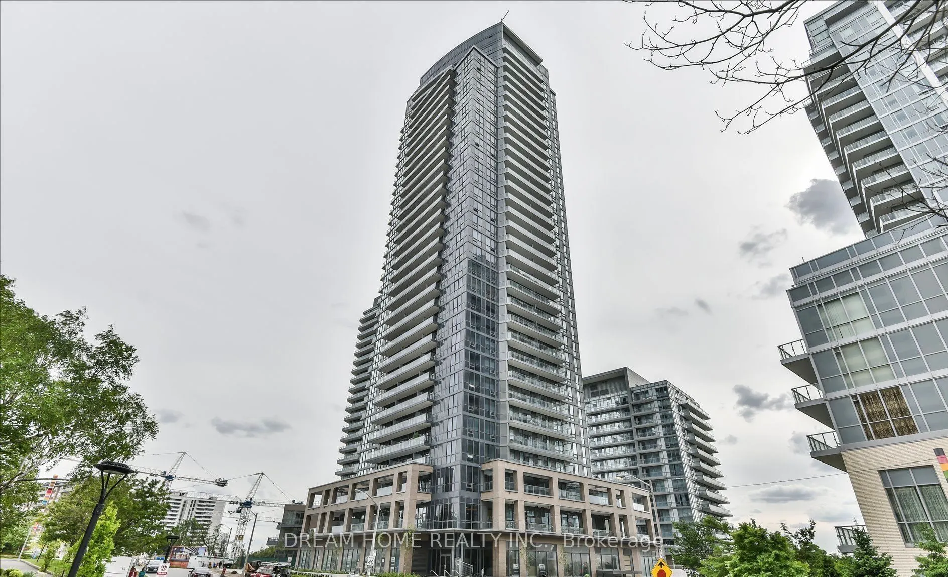 56 Forest Manor Road, #1107