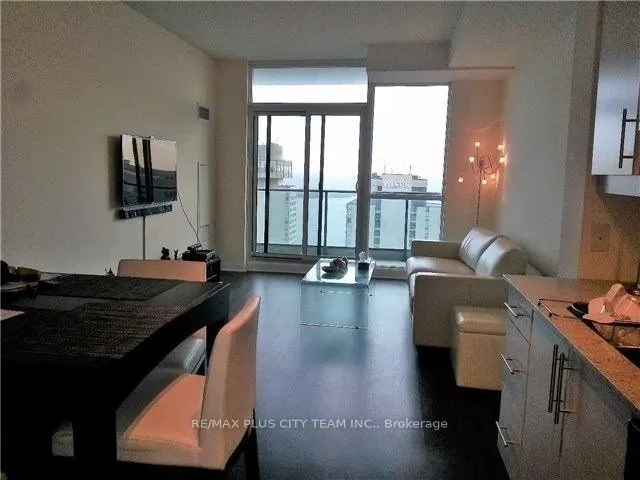 33 Bay Street, #3710