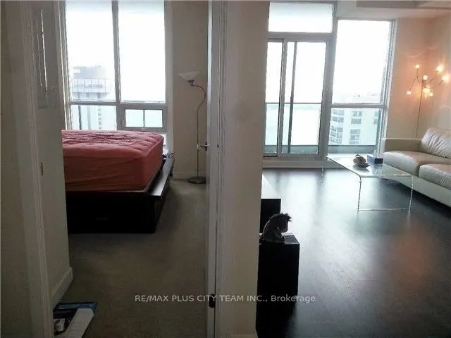33 Bay Street, #3710