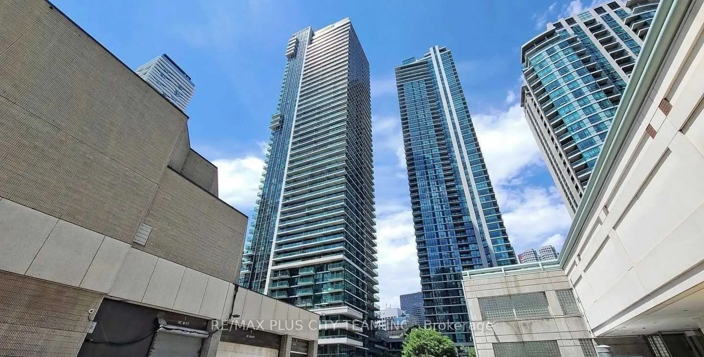 33 Bay Street, #3710