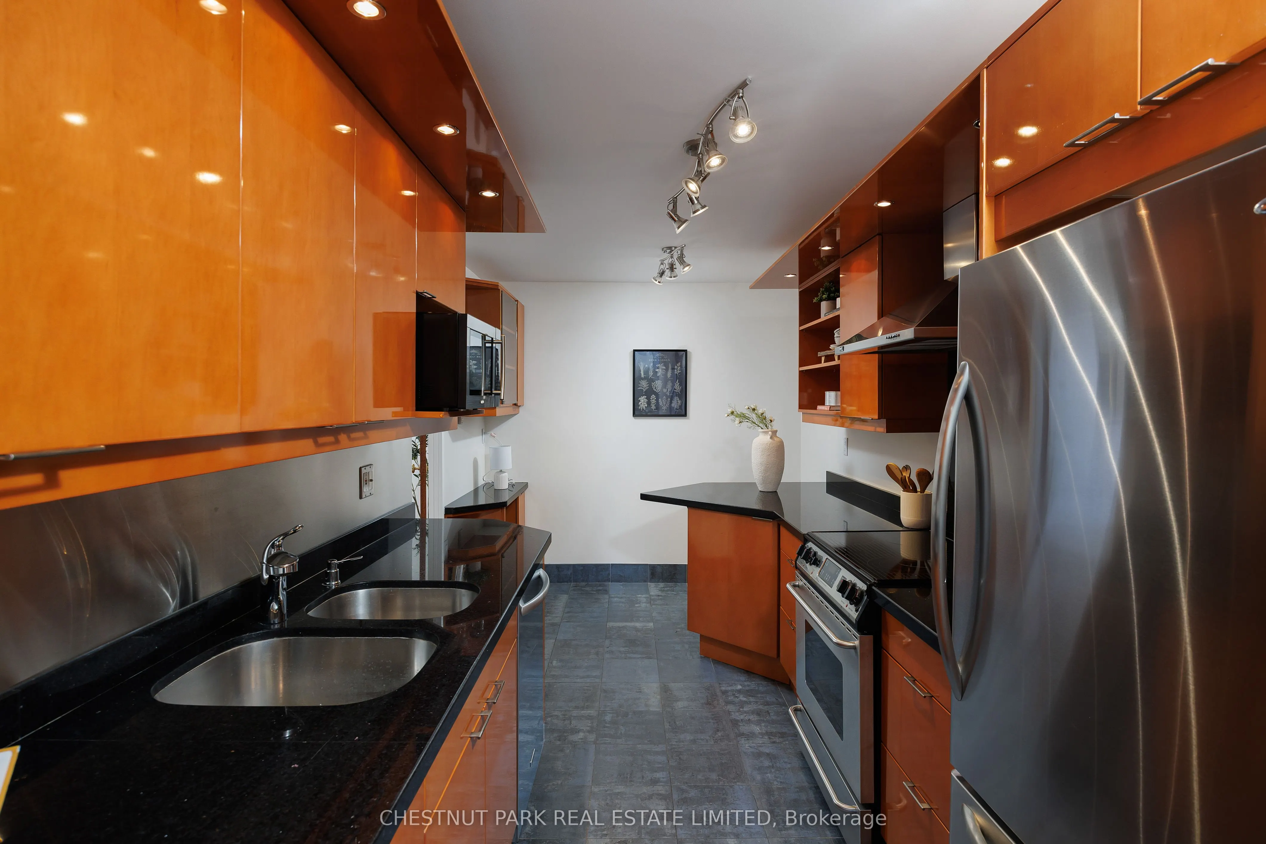 62 Wellesley Street W, #1903