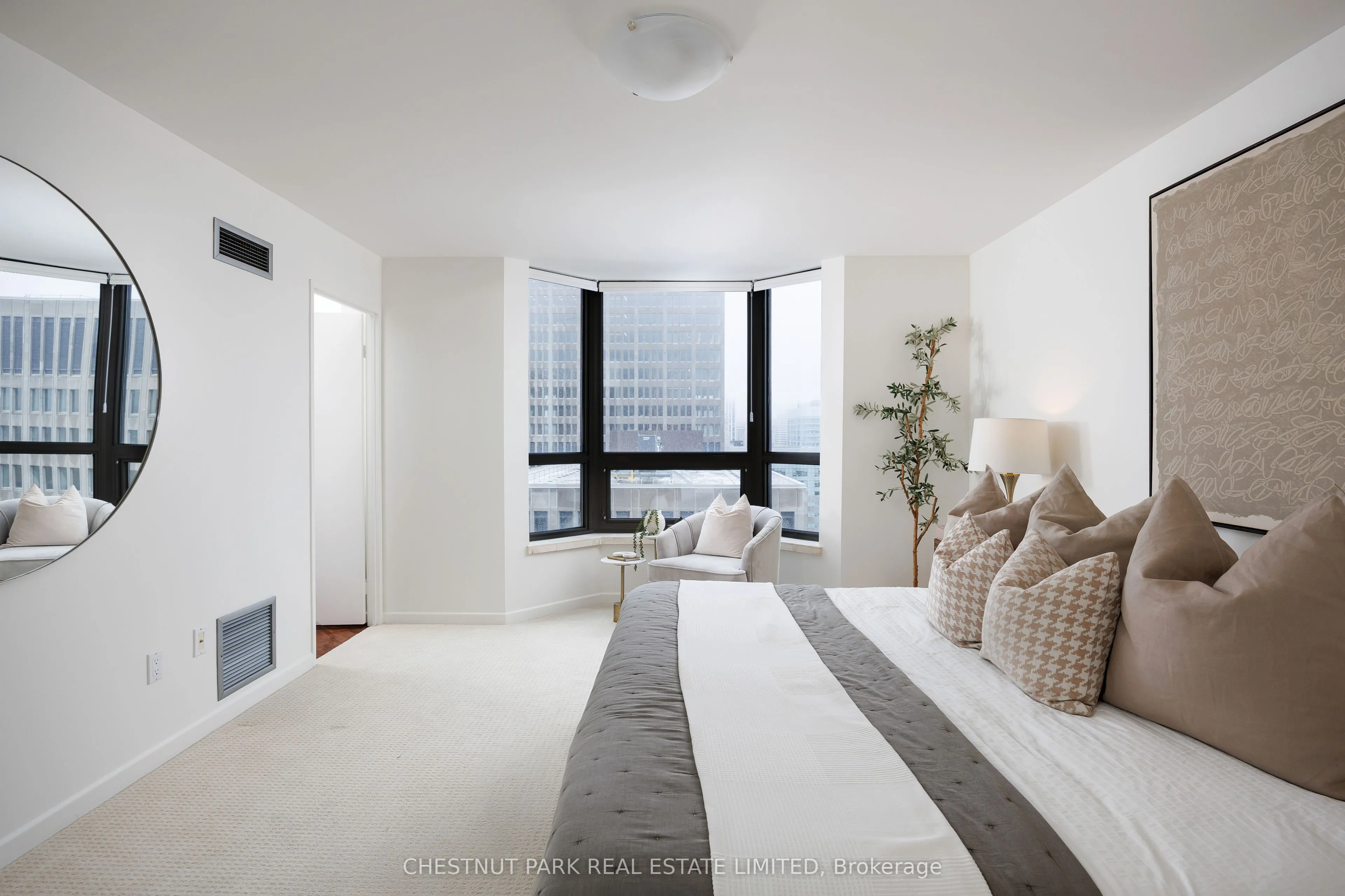 62 Wellesley Street W, #1903
