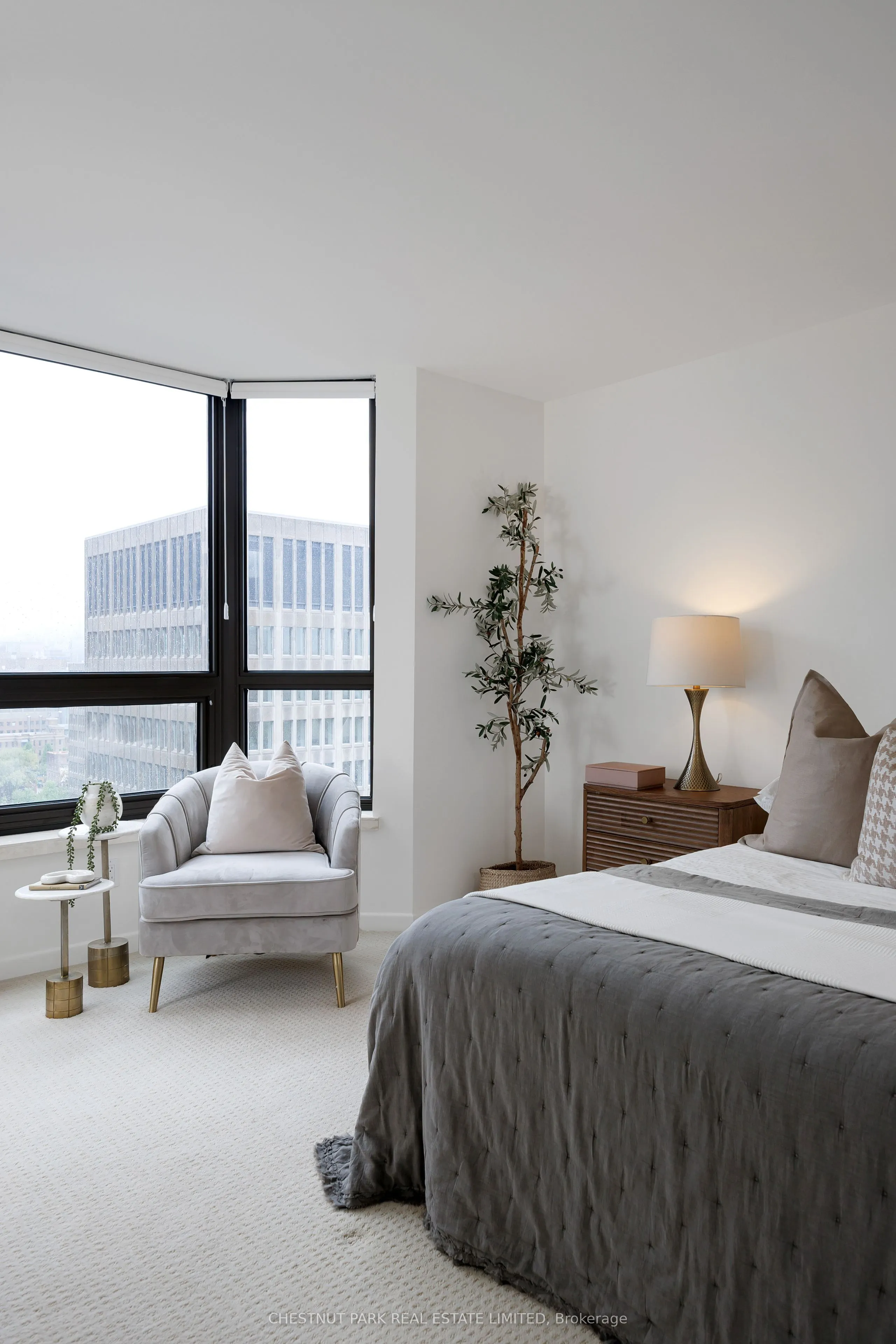 62 Wellesley Street W, #1903