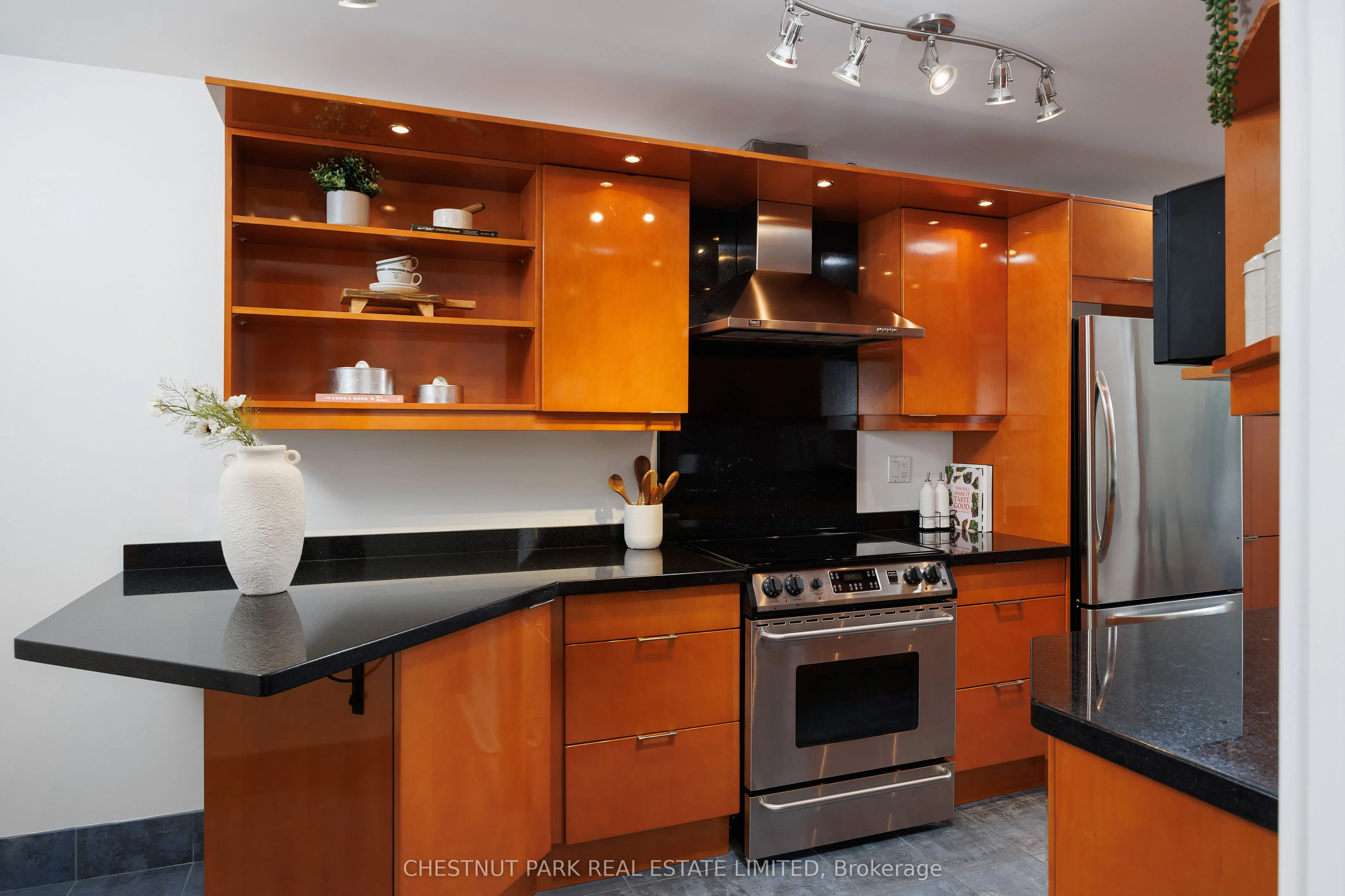 62 Wellesley Street W, #1903