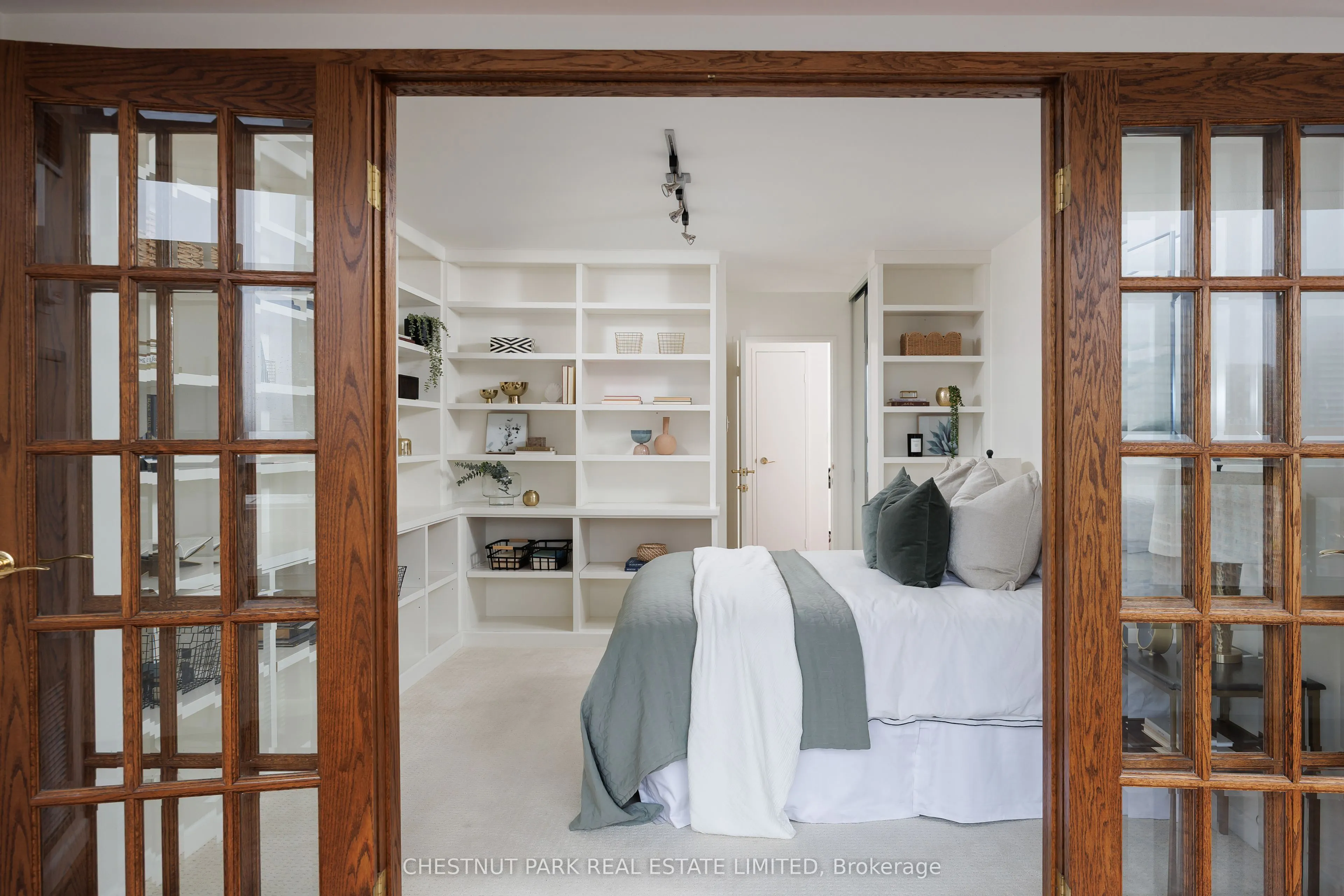 62 Wellesley Street W, #1903
