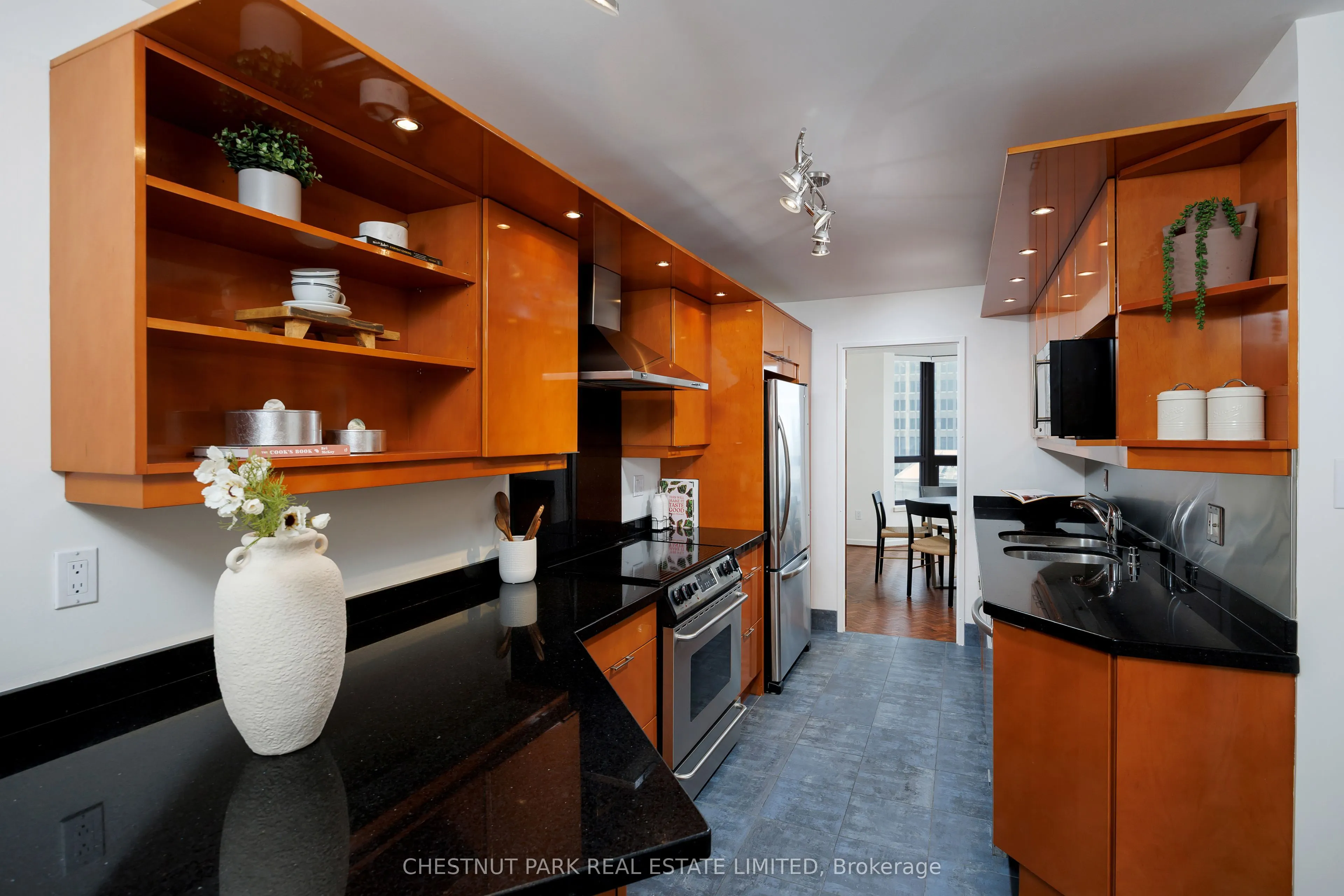 62 Wellesley Street W, #1903