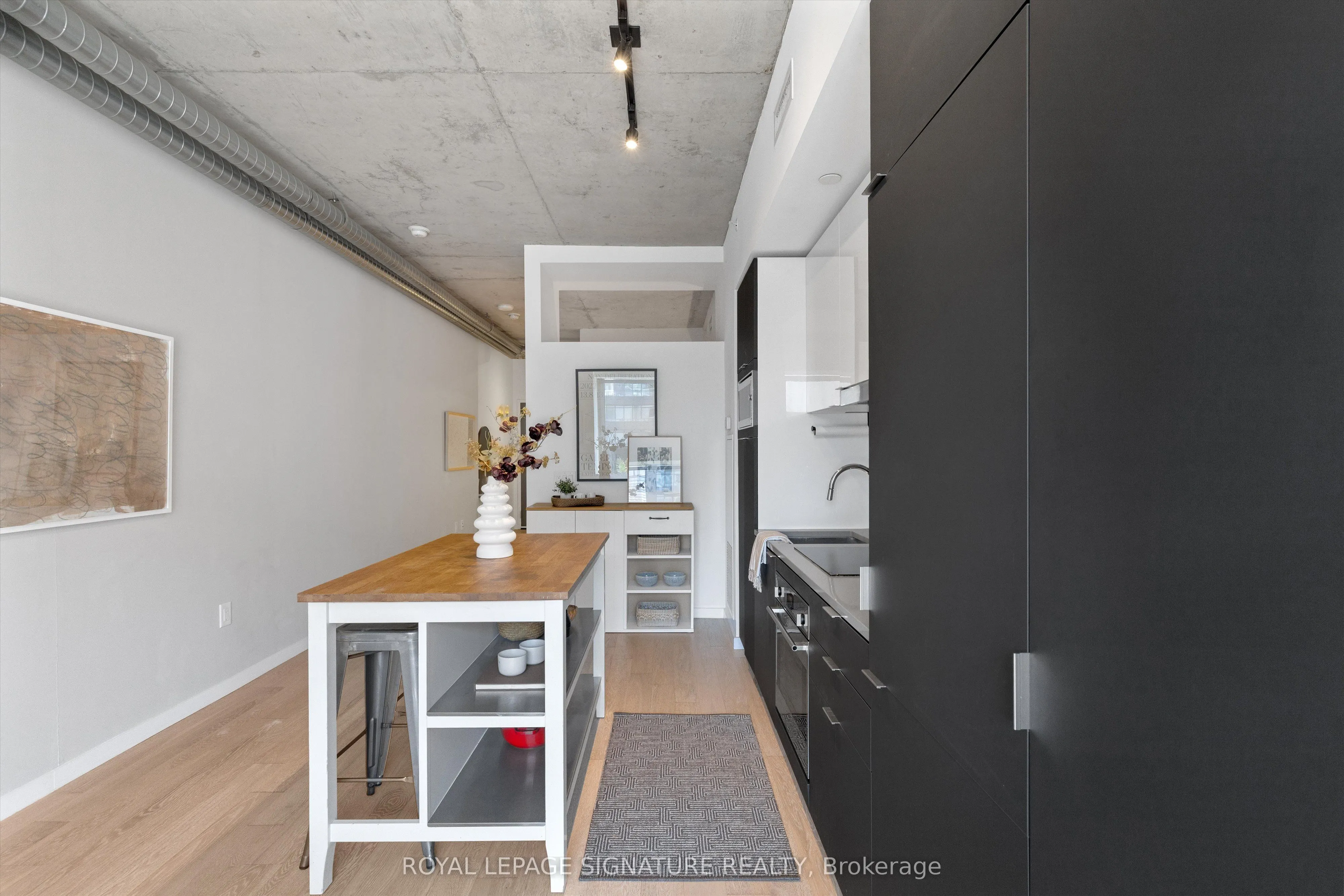 170 Bayview Avenue, #707