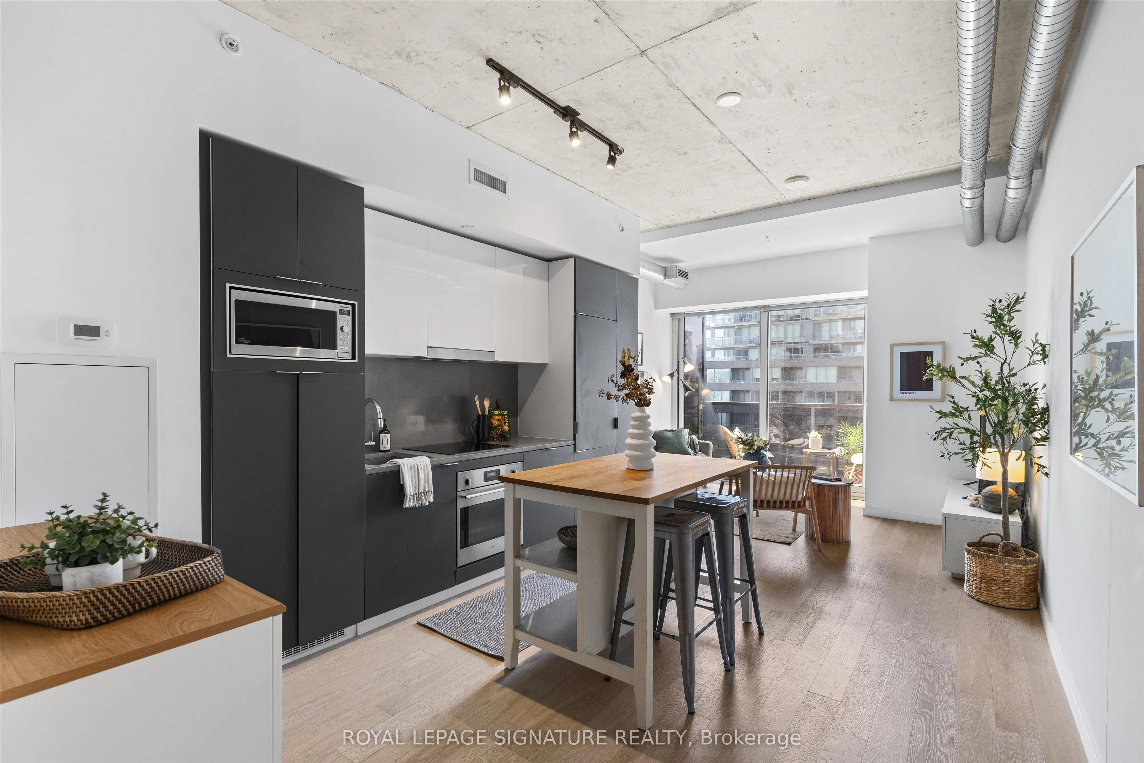 170 Bayview Avenue, #707