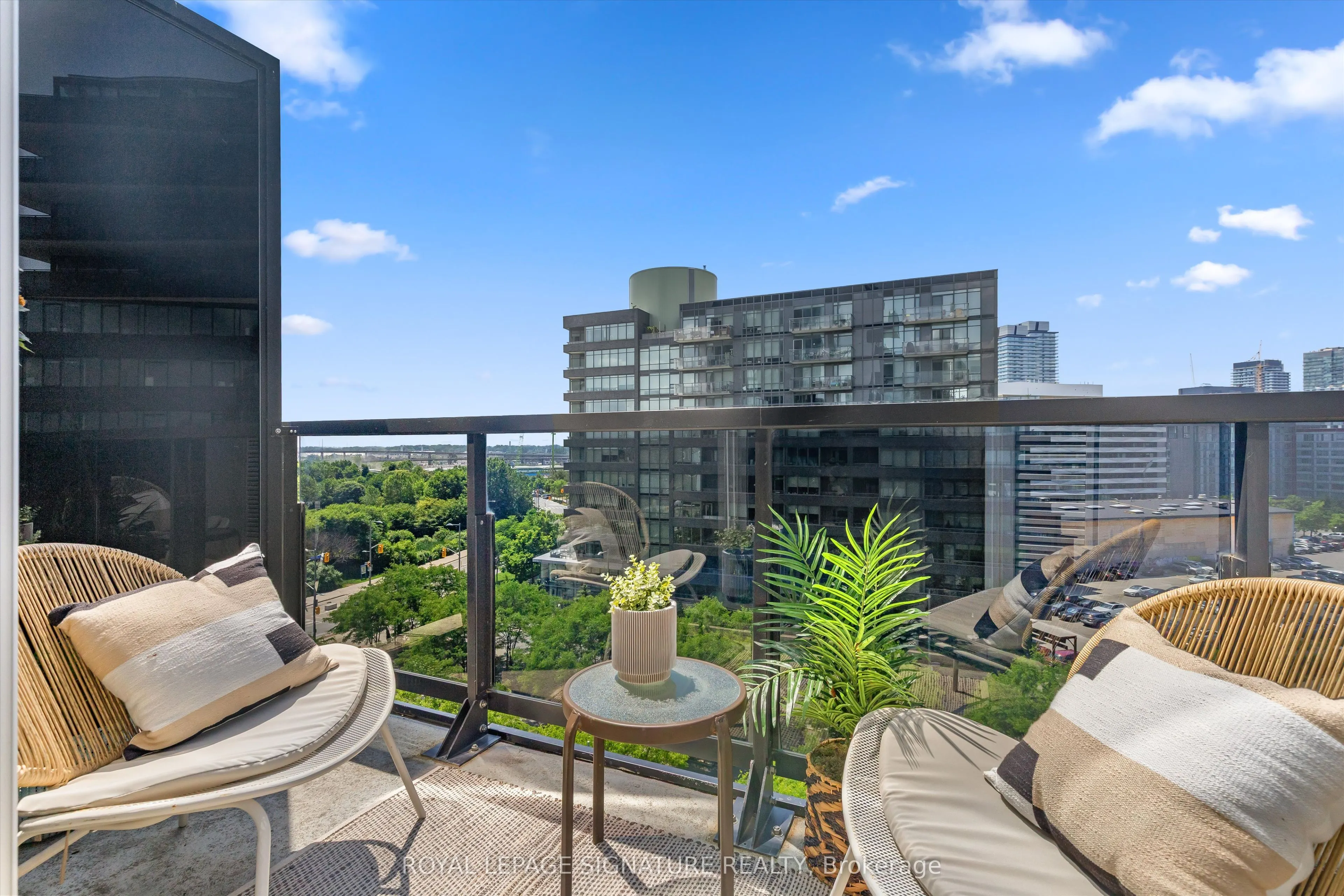 170 Bayview Avenue, #707