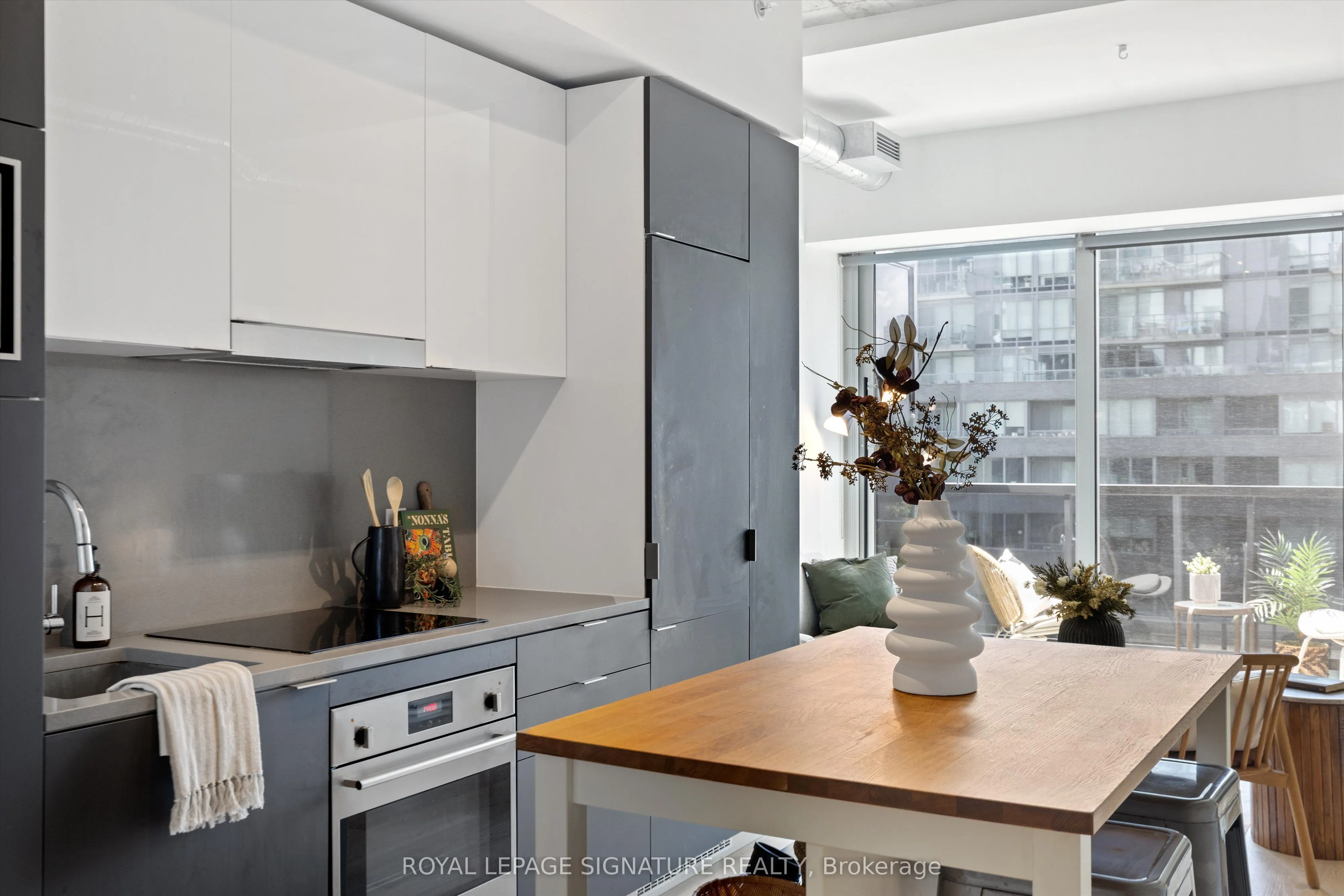 170 Bayview Avenue, #707