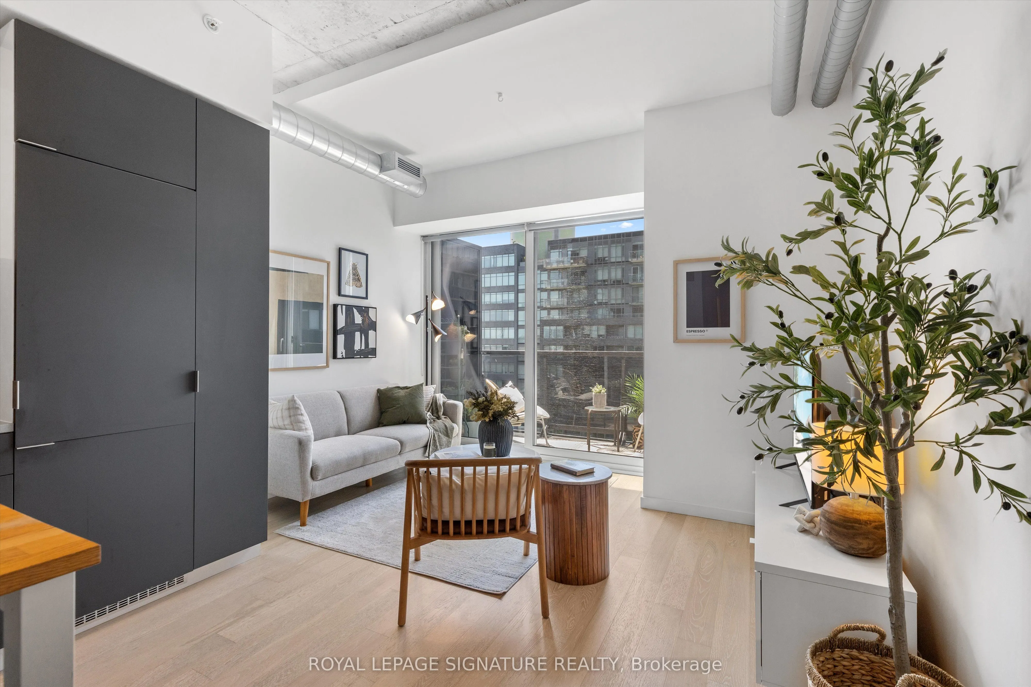 170 Bayview Avenue, #707