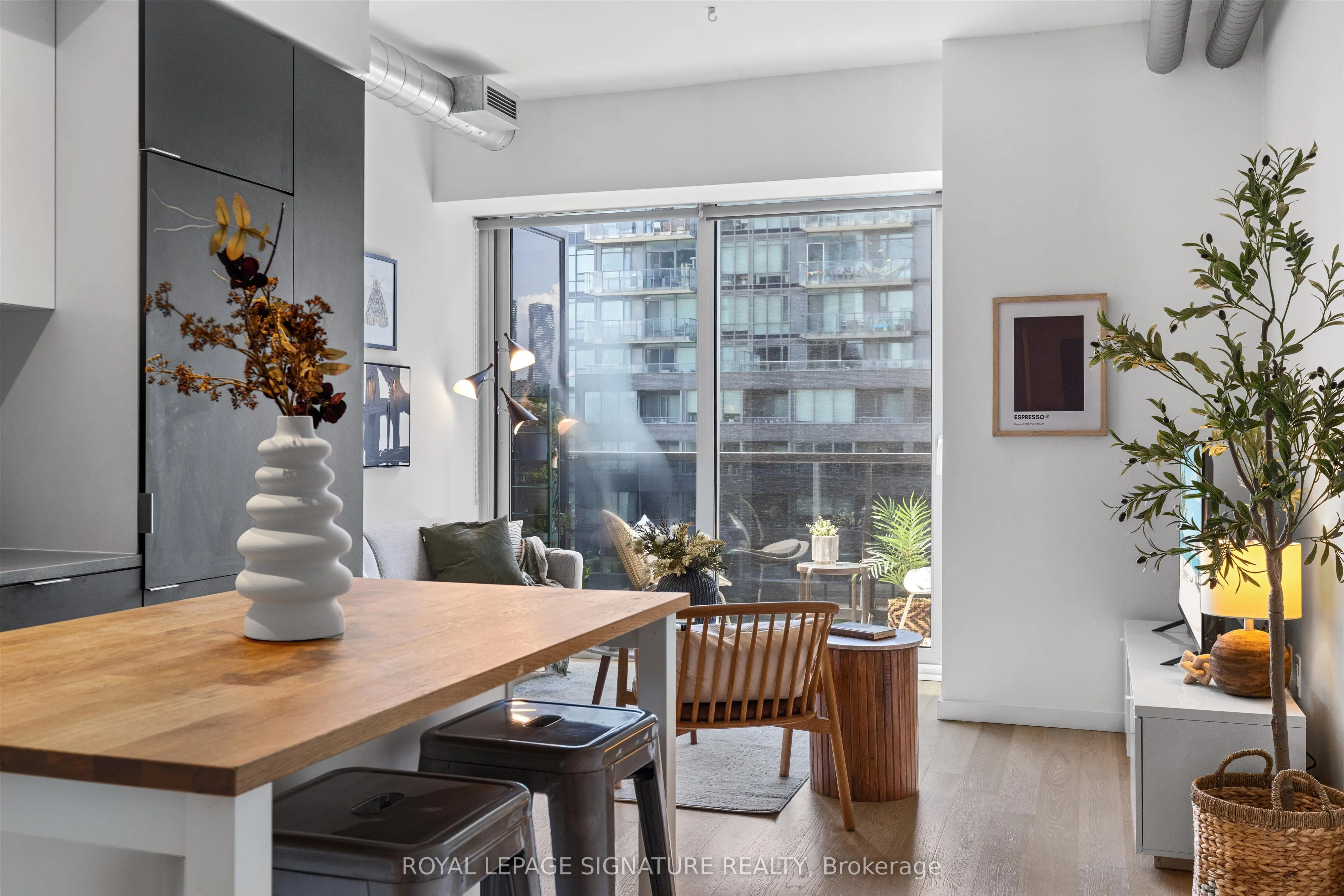 170 Bayview Avenue, #707