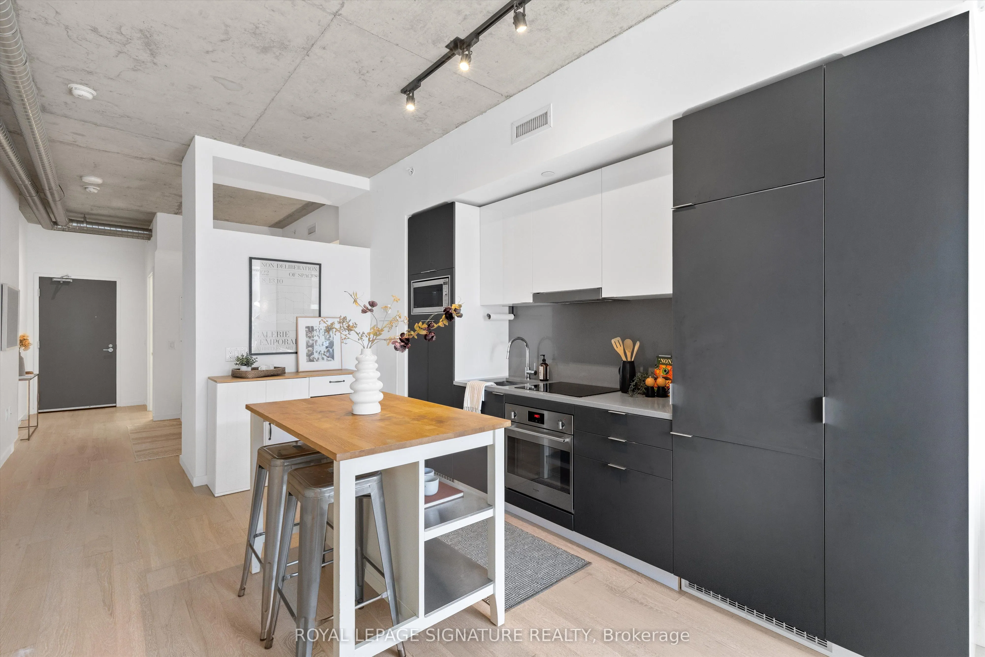 170 Bayview Avenue, #707