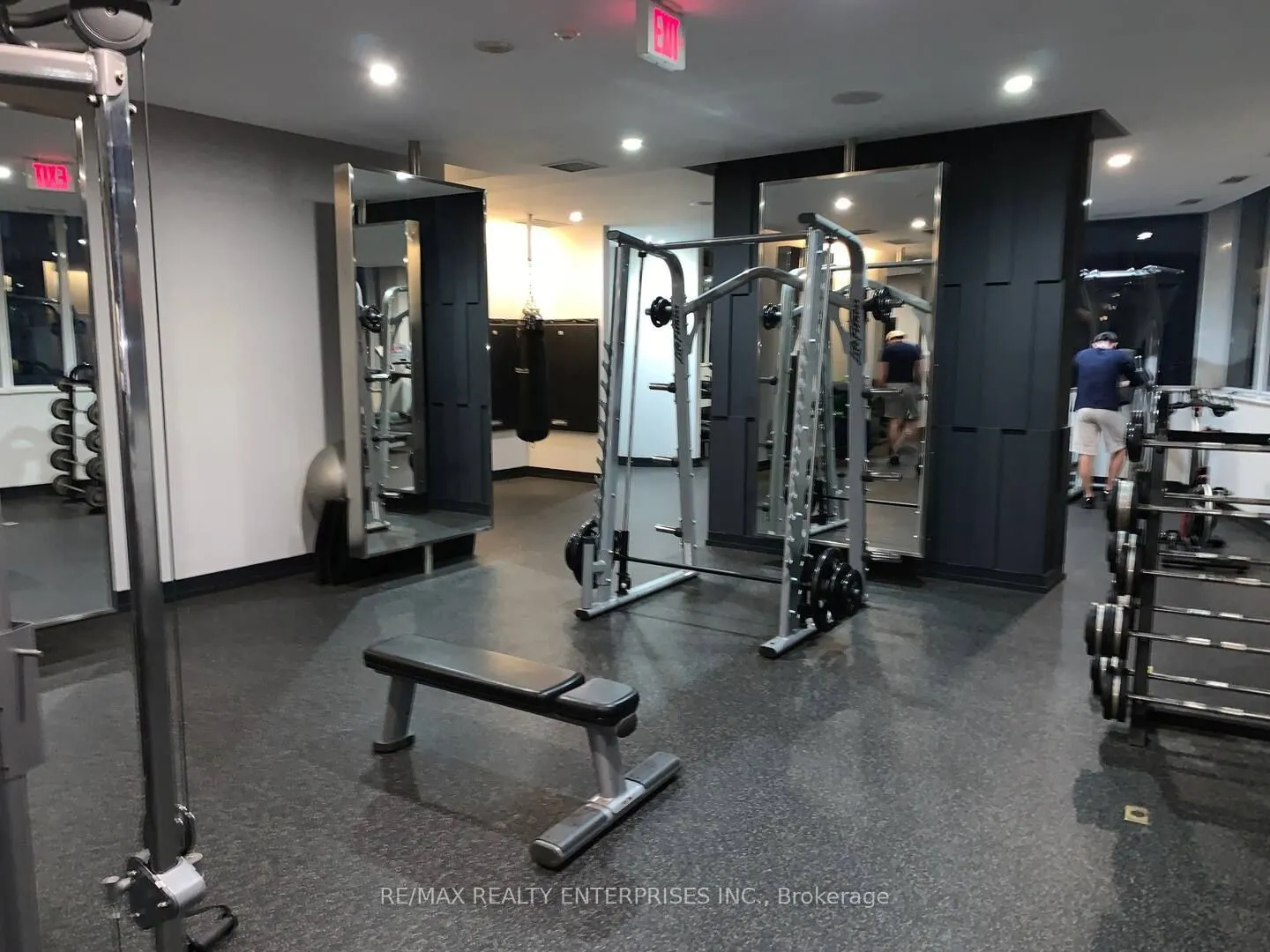 250 Wellington Street W, #1435