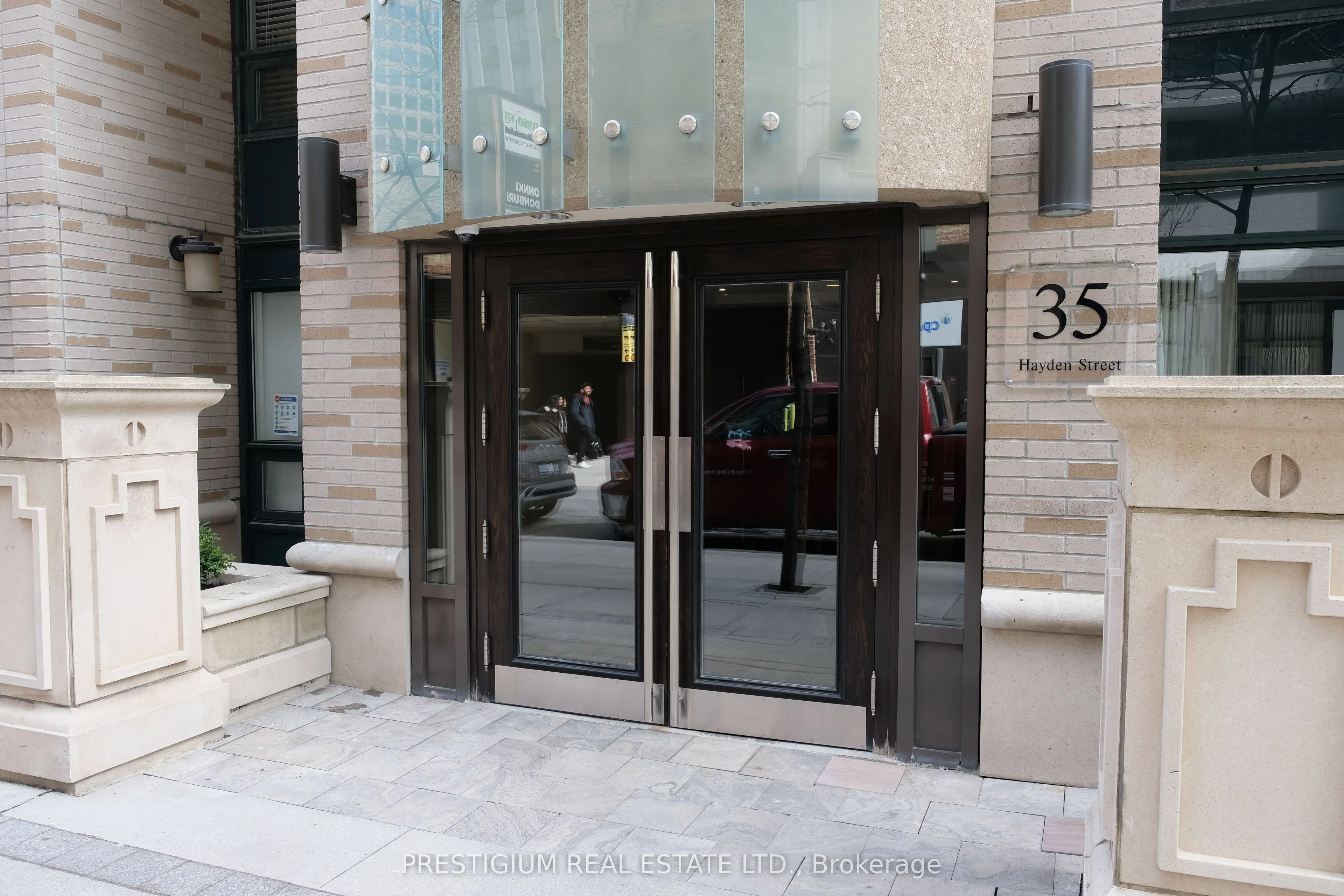 35 Hayden Street, #322