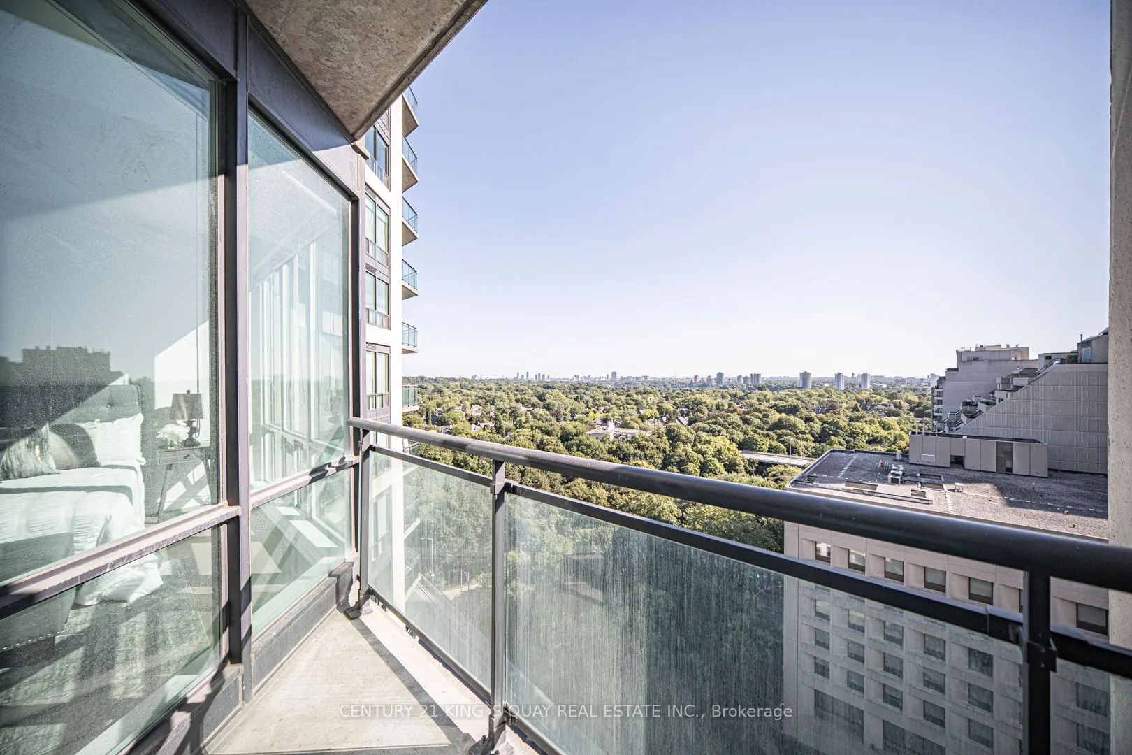300 Bloor Street E, #2004