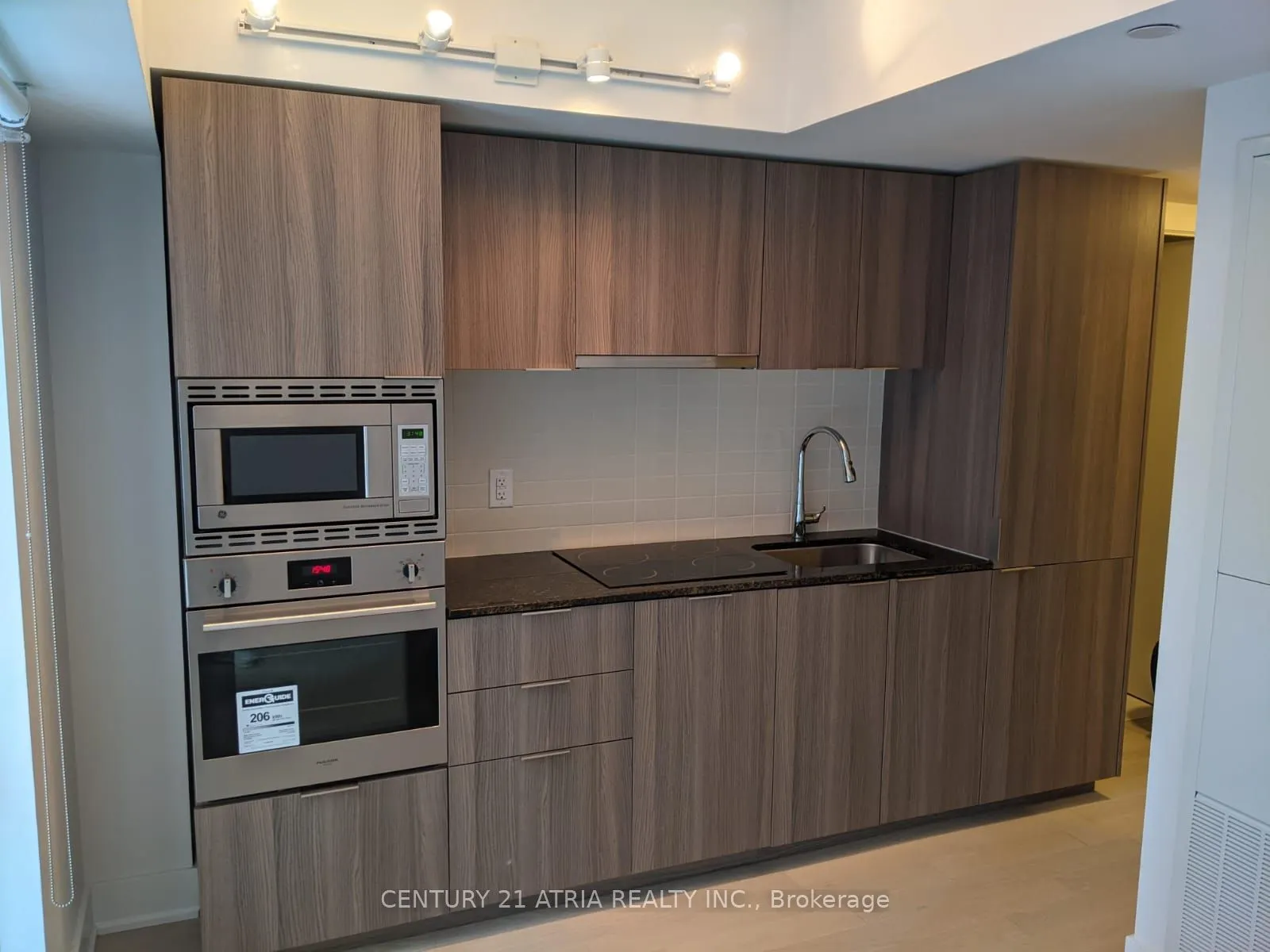 955 Bay Street, #328