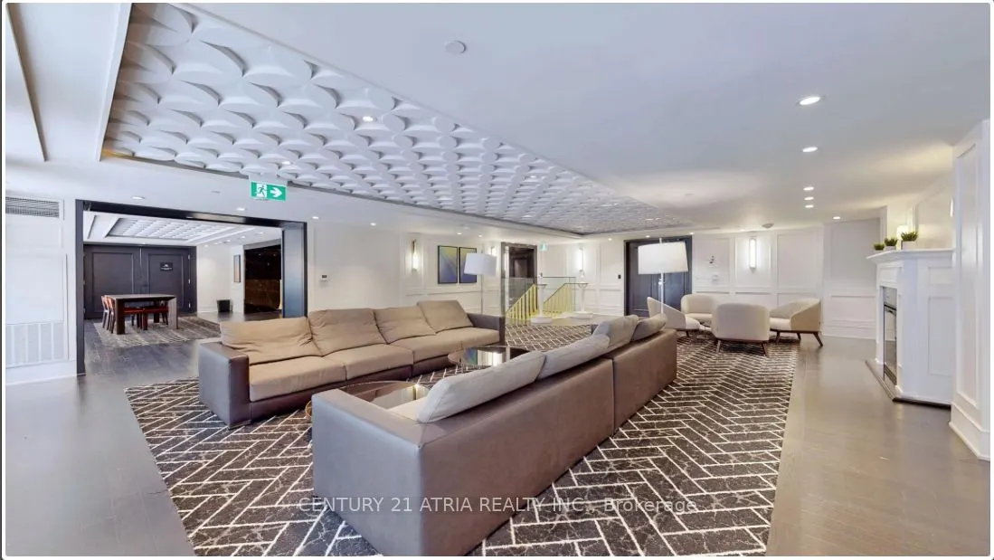 955 Bay Street, #328