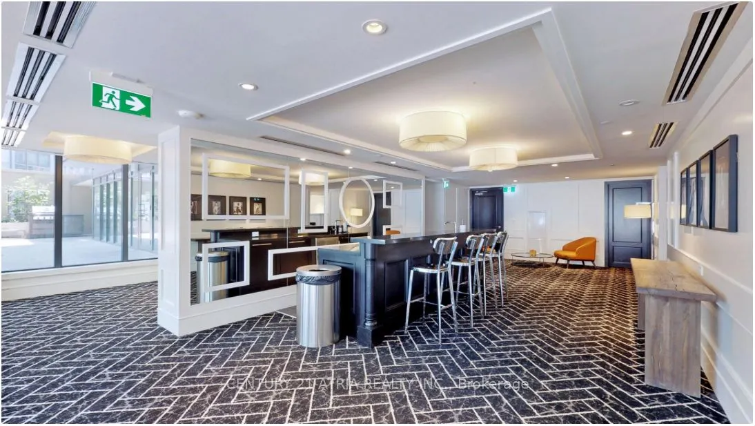 955 Bay Street, #328