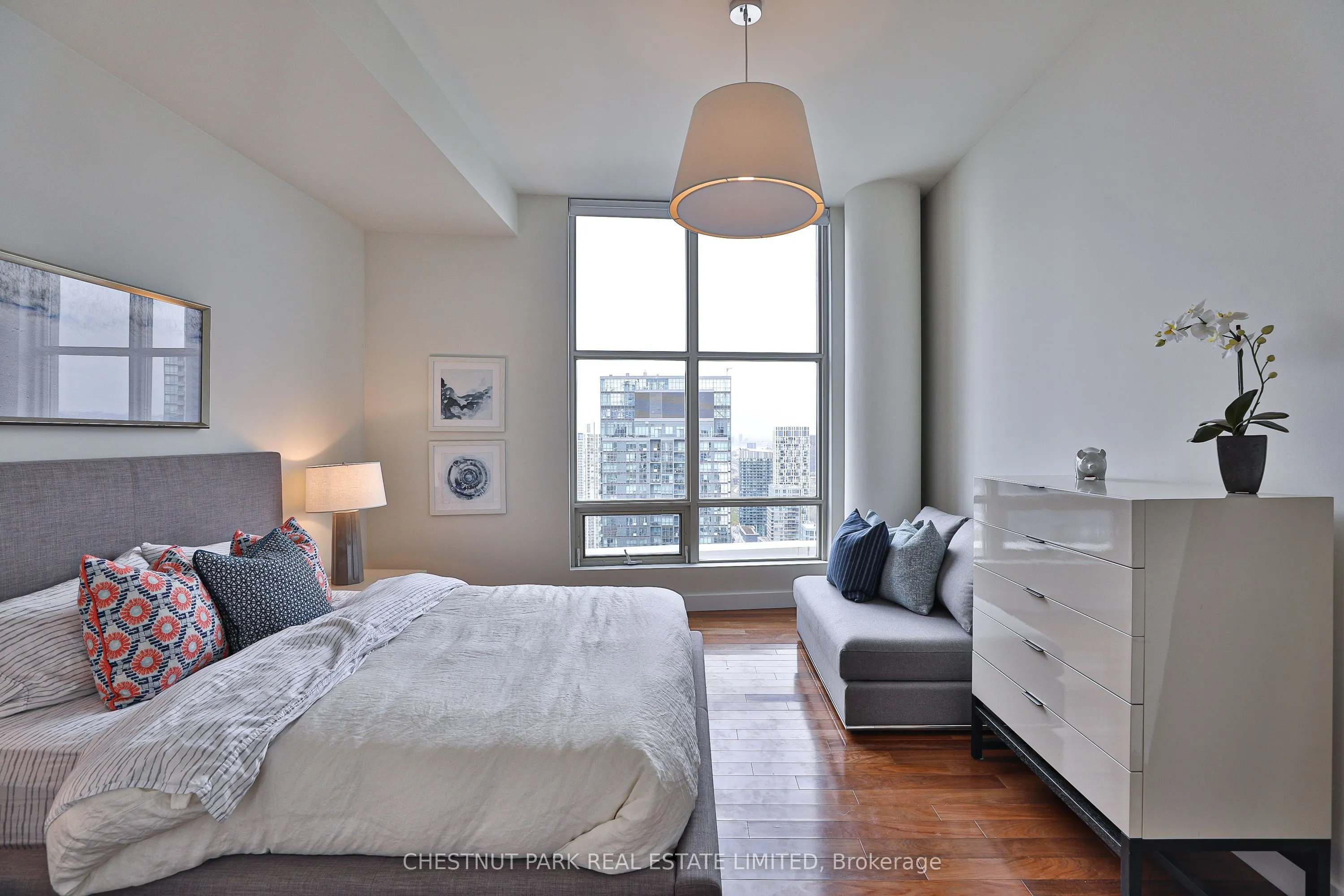 10 Navy Wharf Court, #Ph01